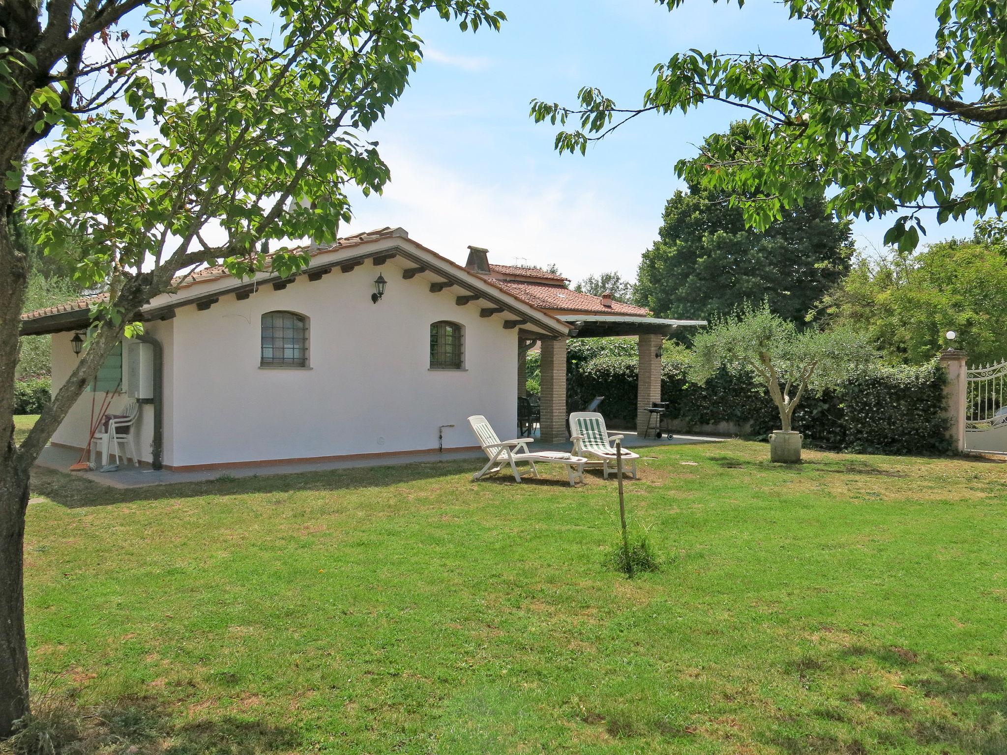 Foto 2 - Casa de 1 habitación en Pisa con piscina privada y jardín