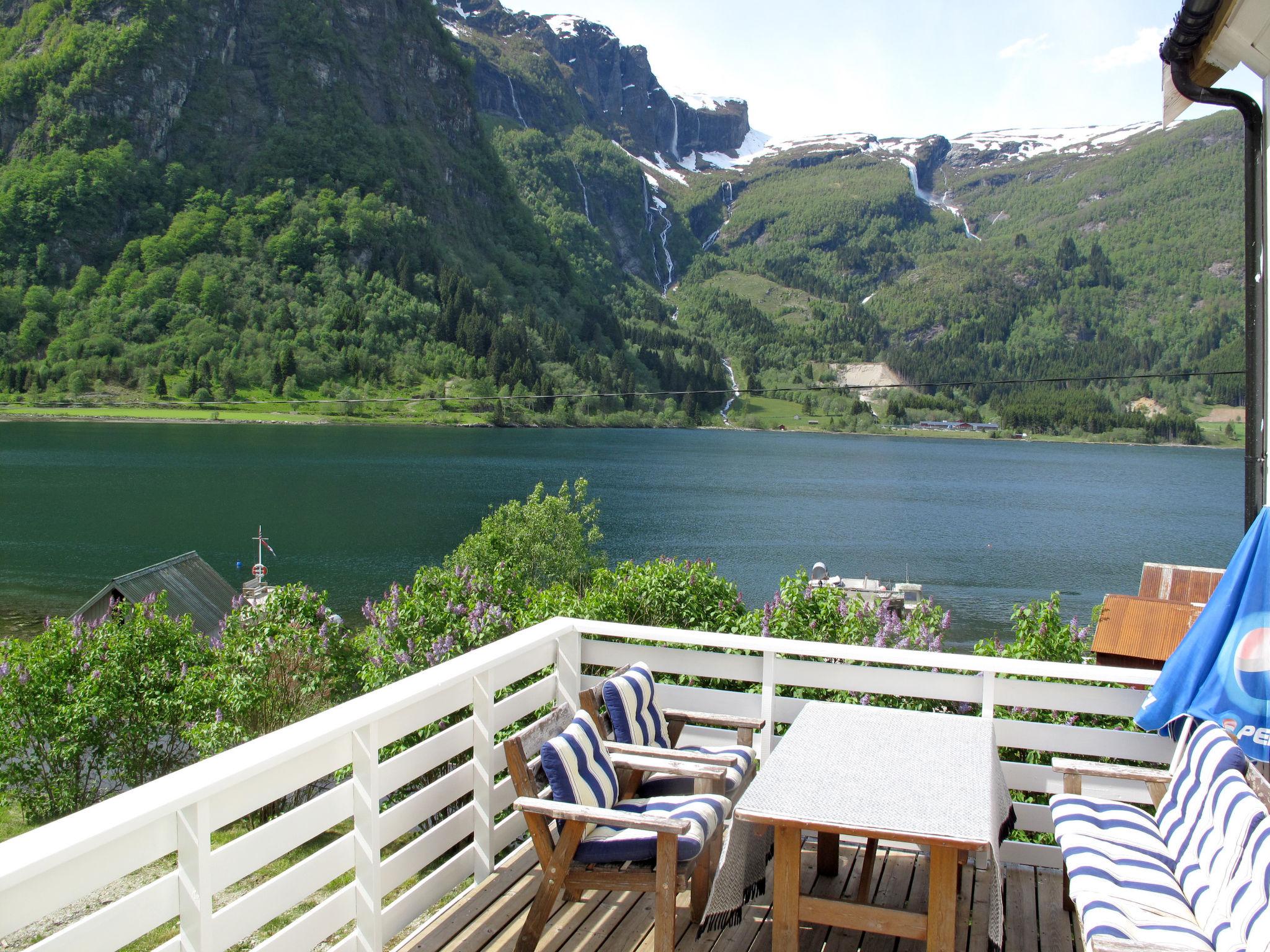 Photo 2 - Maison de 3 chambres à Vik i Sogn avec jardin et terrasse