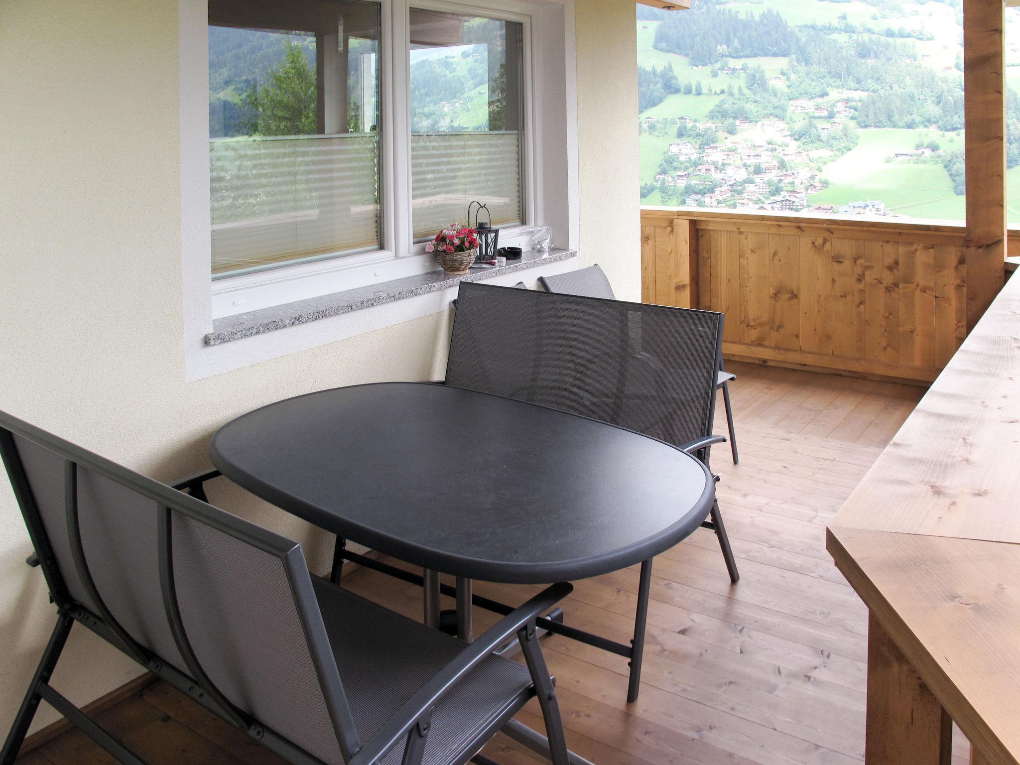 Foto 2 - Apartamento de 3 quartos em Hippach com vista para a montanha