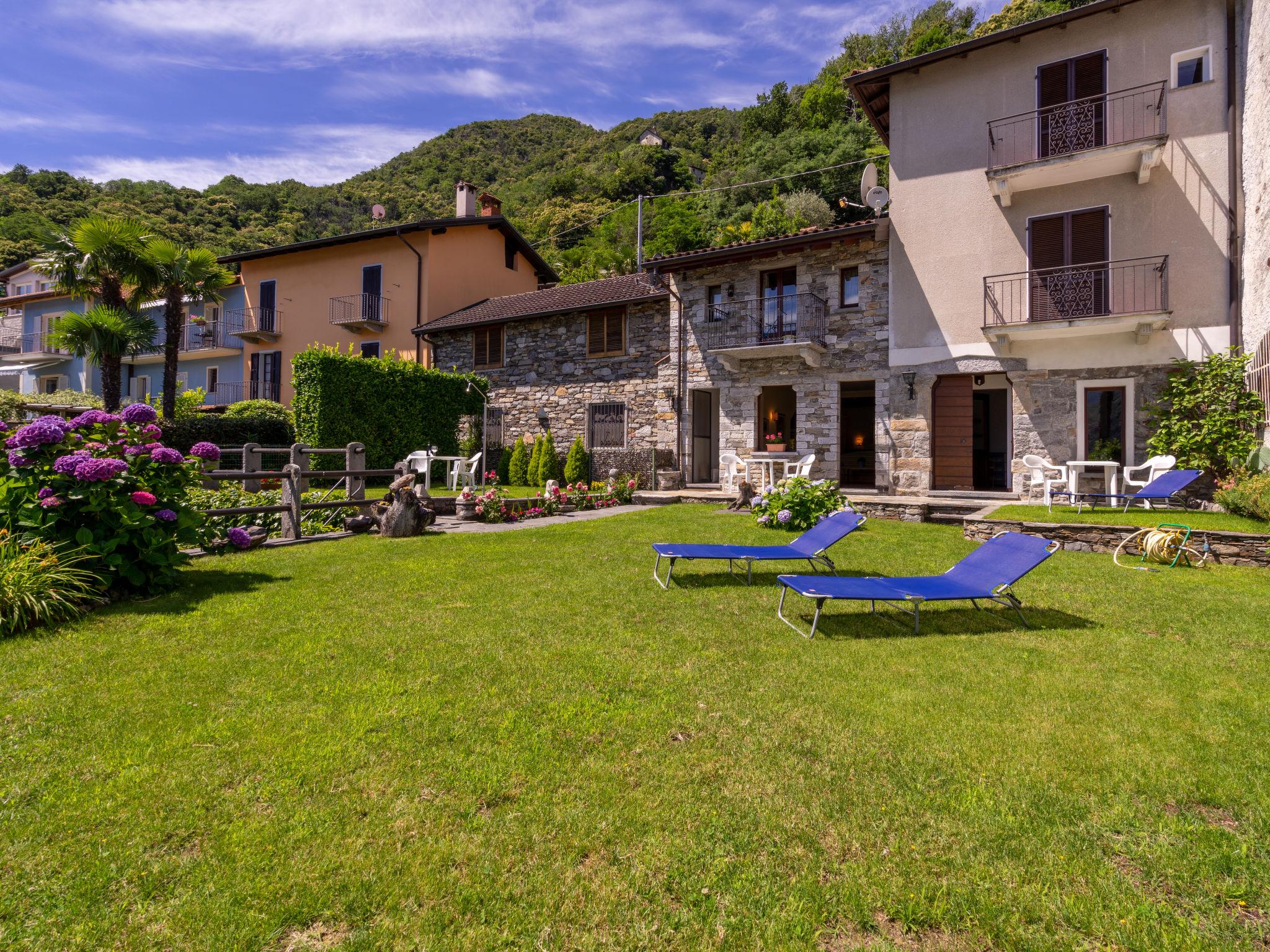 Photo 16 - Appartement de 2 chambres à Cannobio avec jardin et terrasse