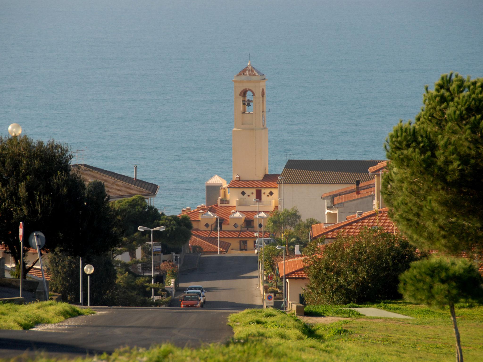 Photo 18 - 2 bedroom Apartment in San Vincenzo with swimming pool and sea view