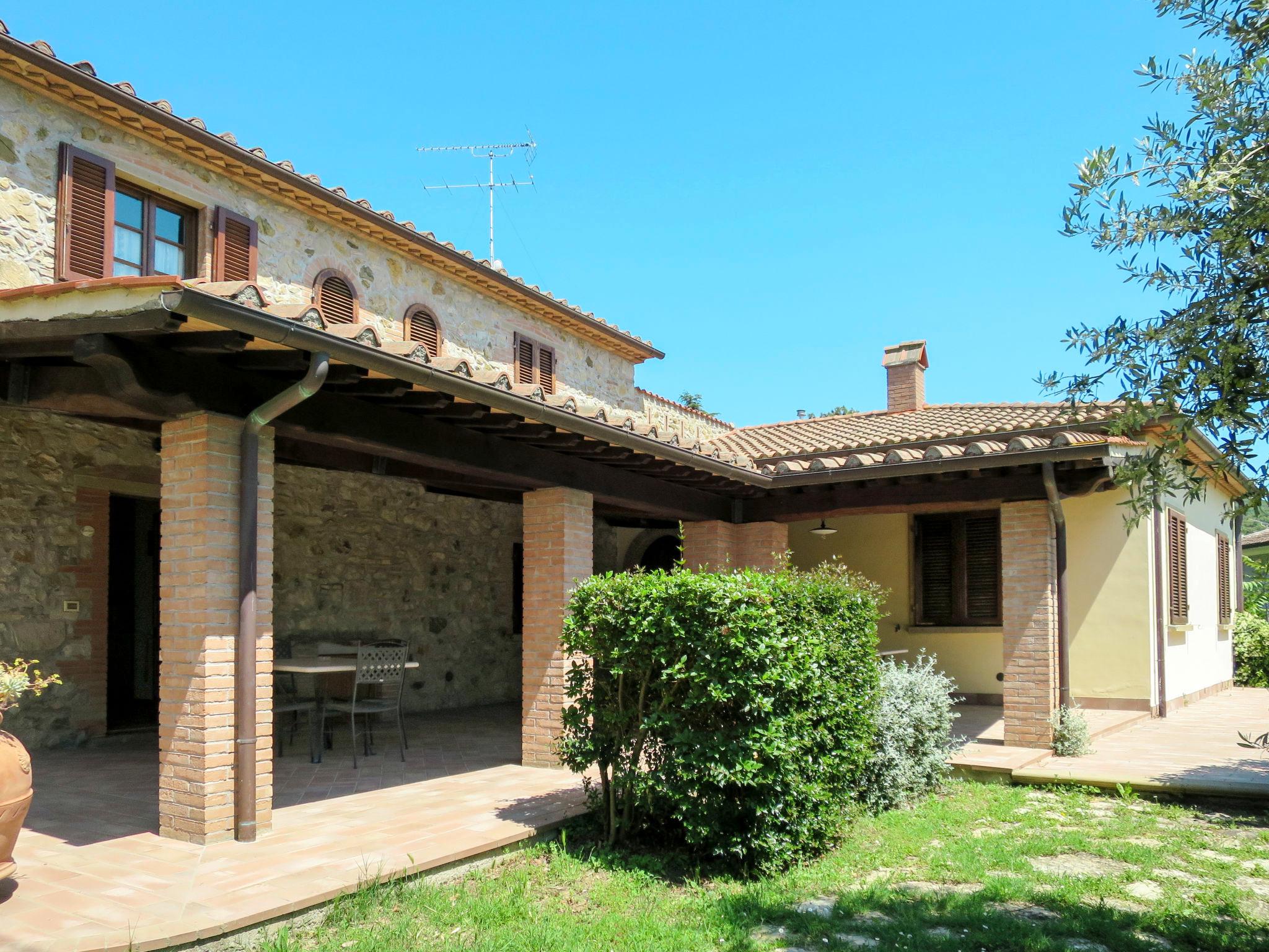 Foto 2 - Apartamento de 1 quarto em Santa Luce com piscina e terraço