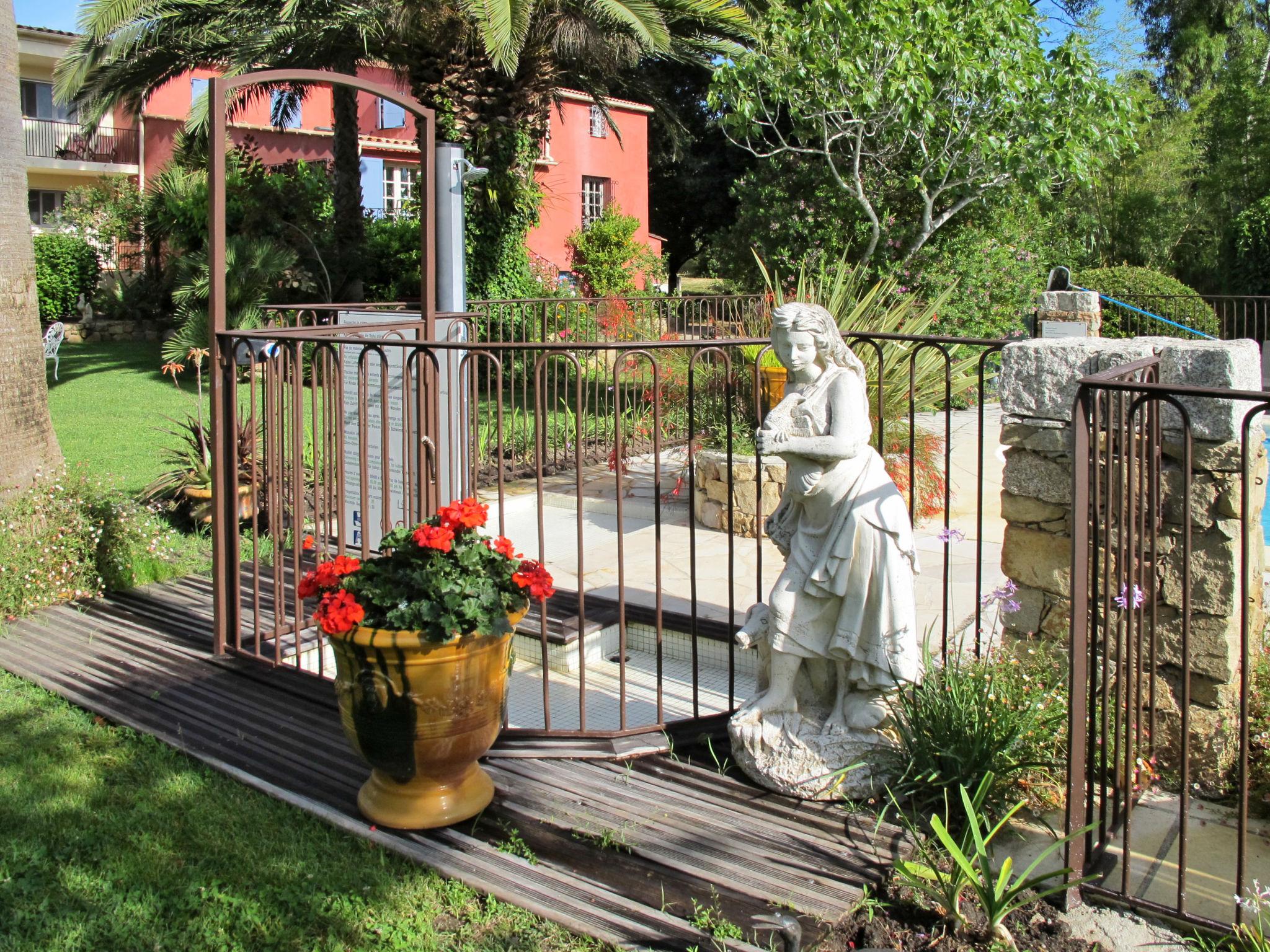 Photo 26 - Maison de 1 chambre à Calvi avec piscine et jardin