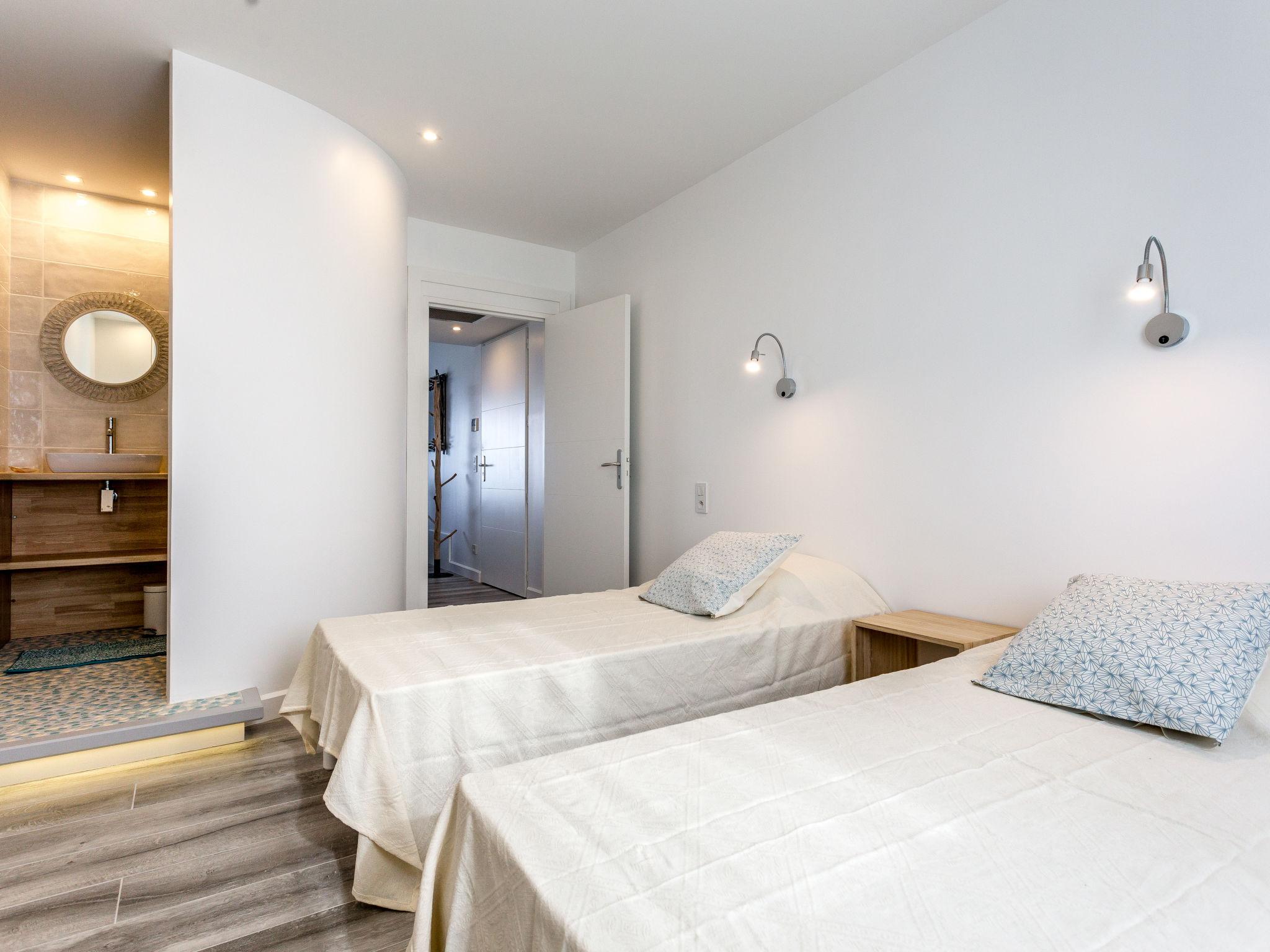 Foto 11 - Apartment mit 2 Schlafzimmern in Argelès-sur-Mer mit blick aufs meer