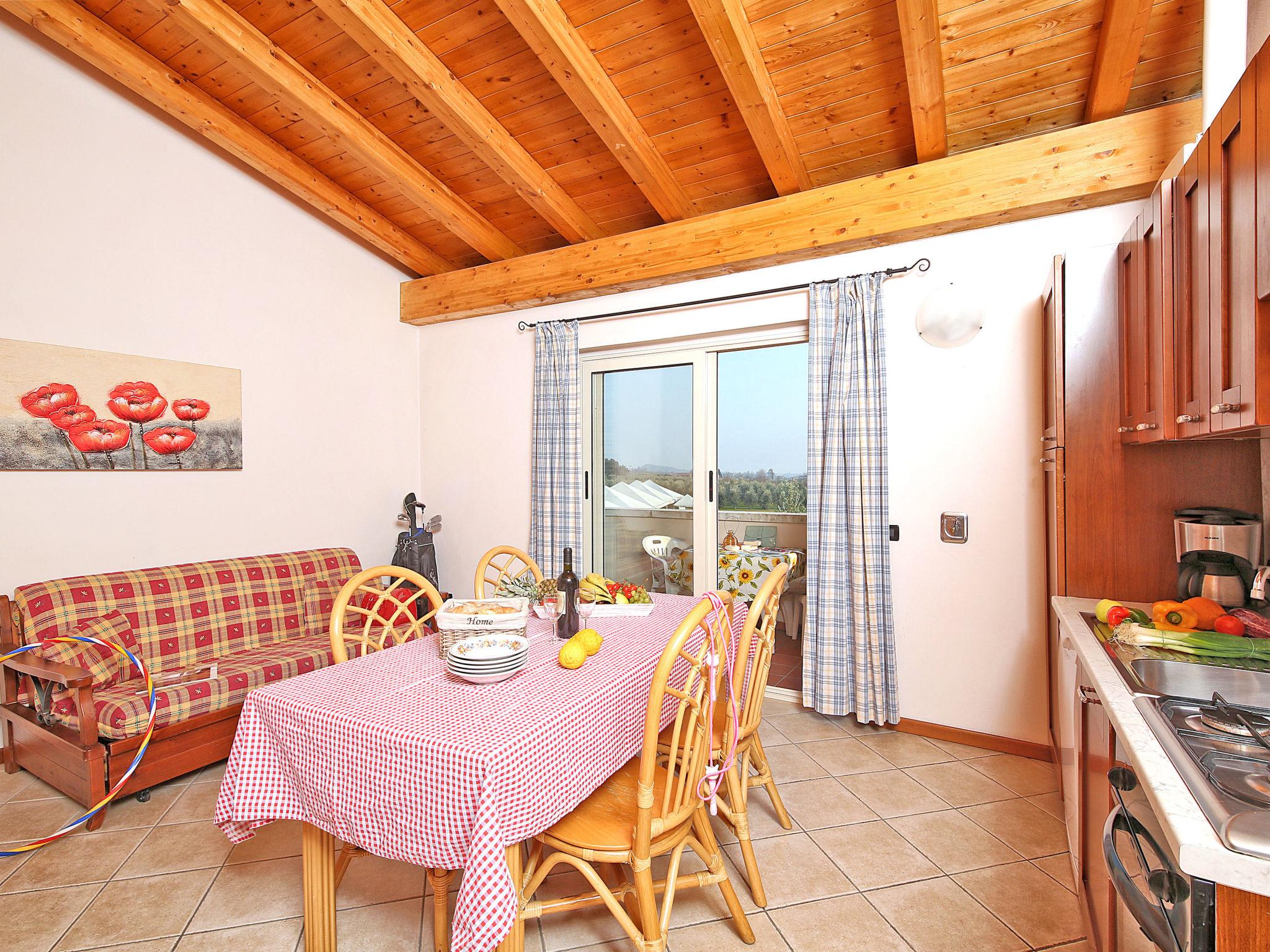 Photo 5 - 1 bedroom Apartment in Salò with swimming pool and garden