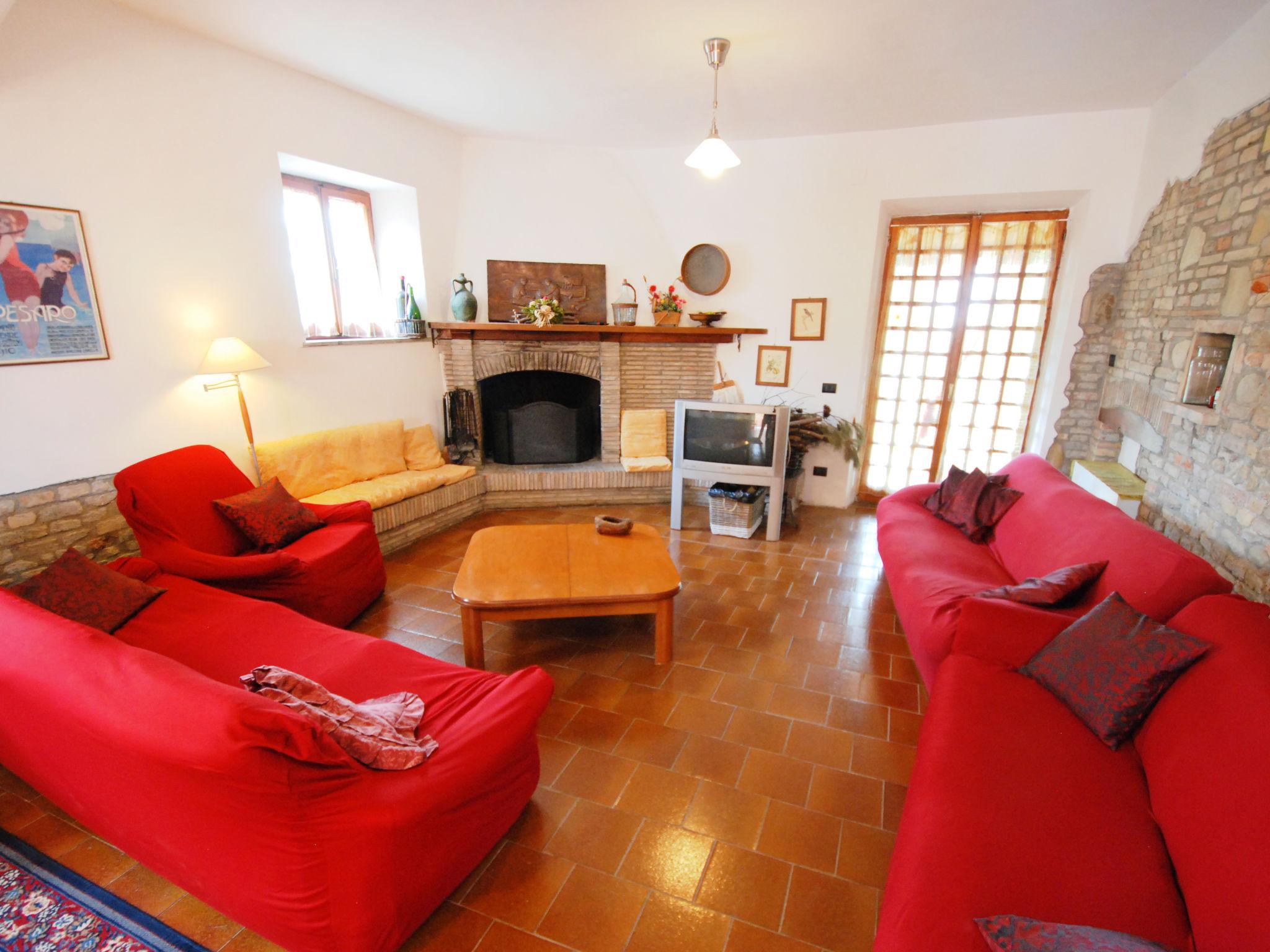 Photo 5 - 4 bedroom House in Pesaro with garden