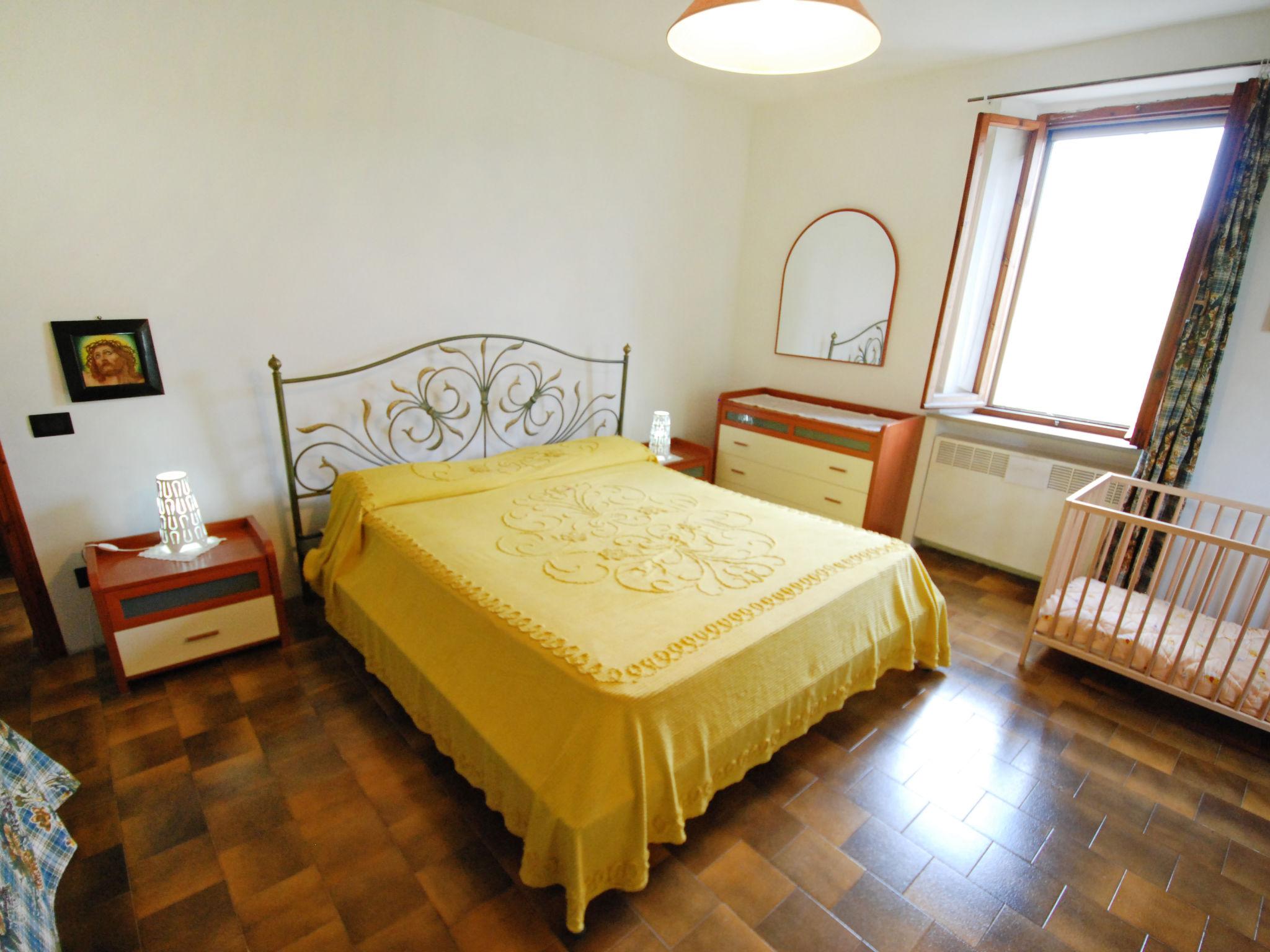 Photo 16 - 4 bedroom House in Pesaro with garden