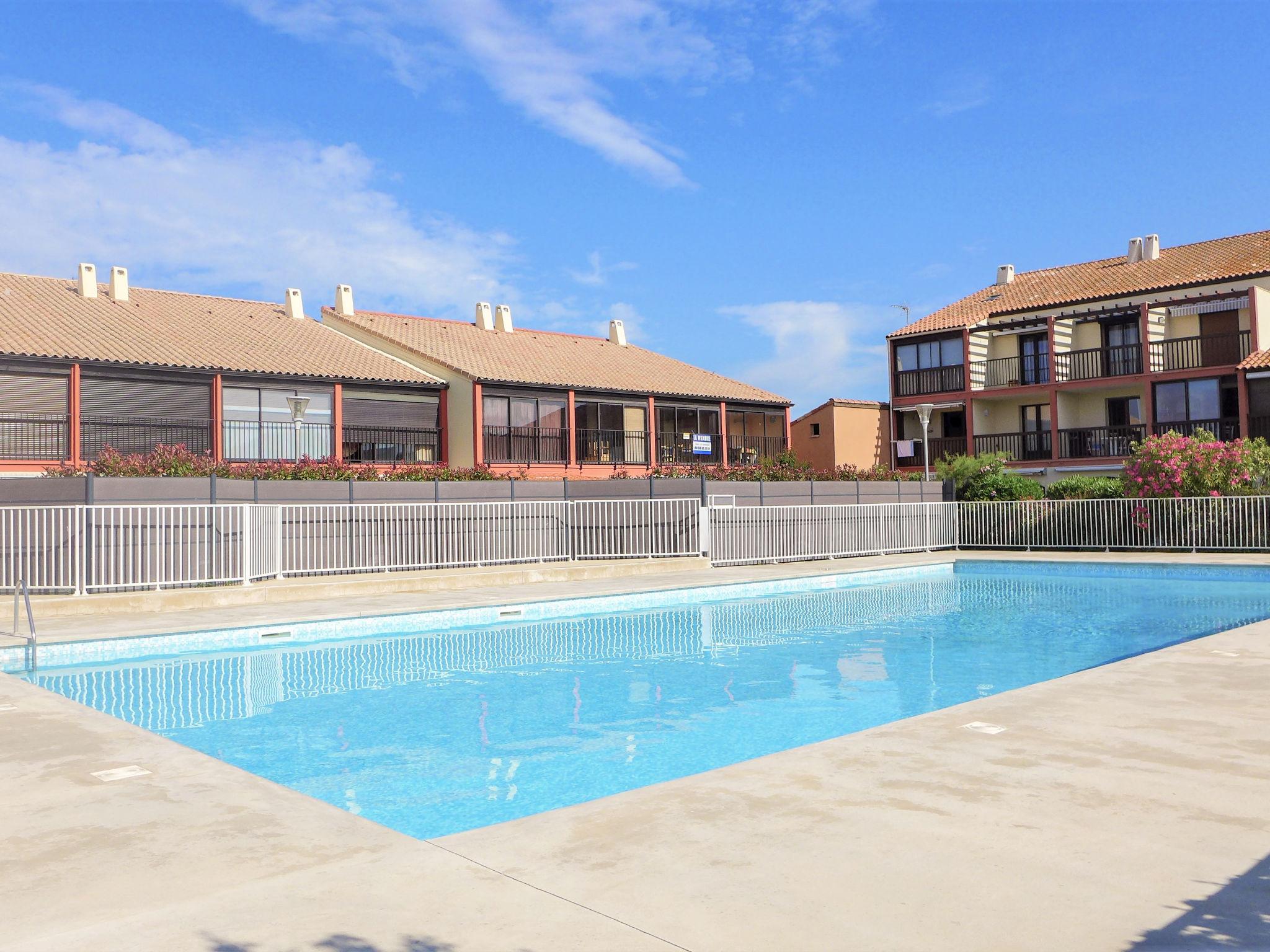 Photo 16 - Maison de 1 chambre à Gruissan avec piscine et vues à la mer