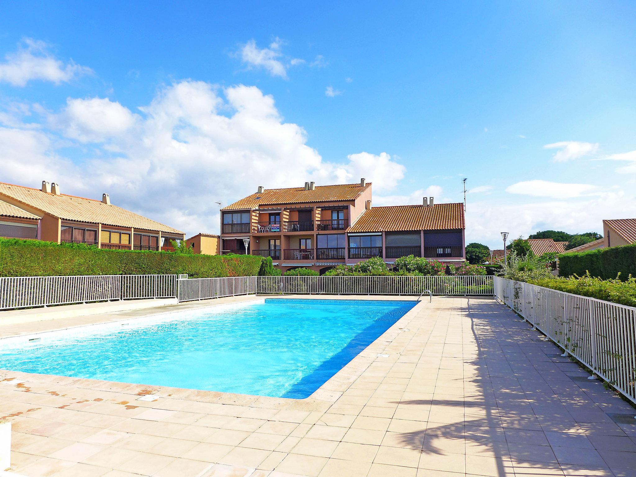 Photo 1 - Maison de 1 chambre à Gruissan avec piscine et jardin