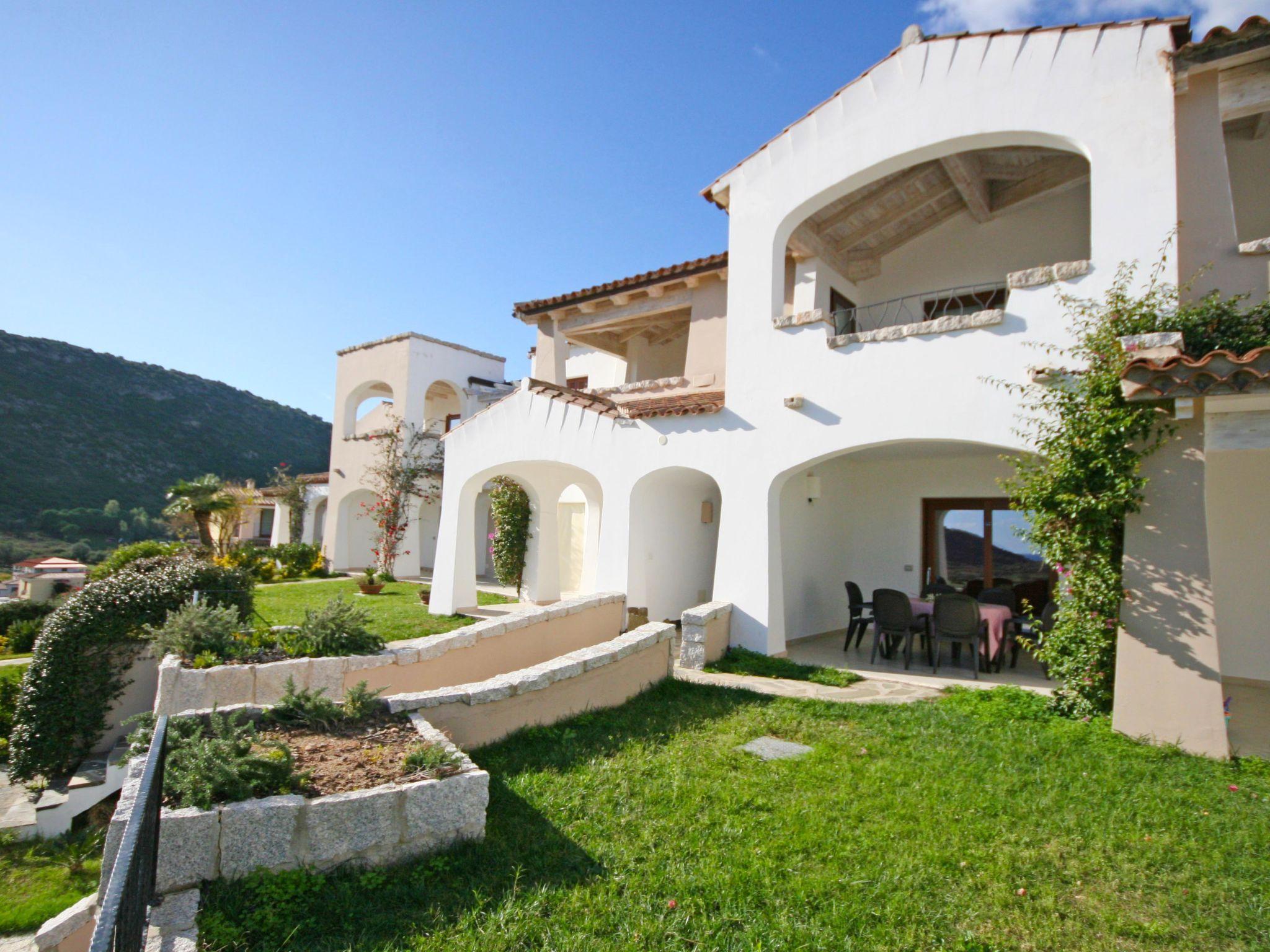 Foto 4 - Appartamento con 2 camere da letto a Budoni con piscina e giardino