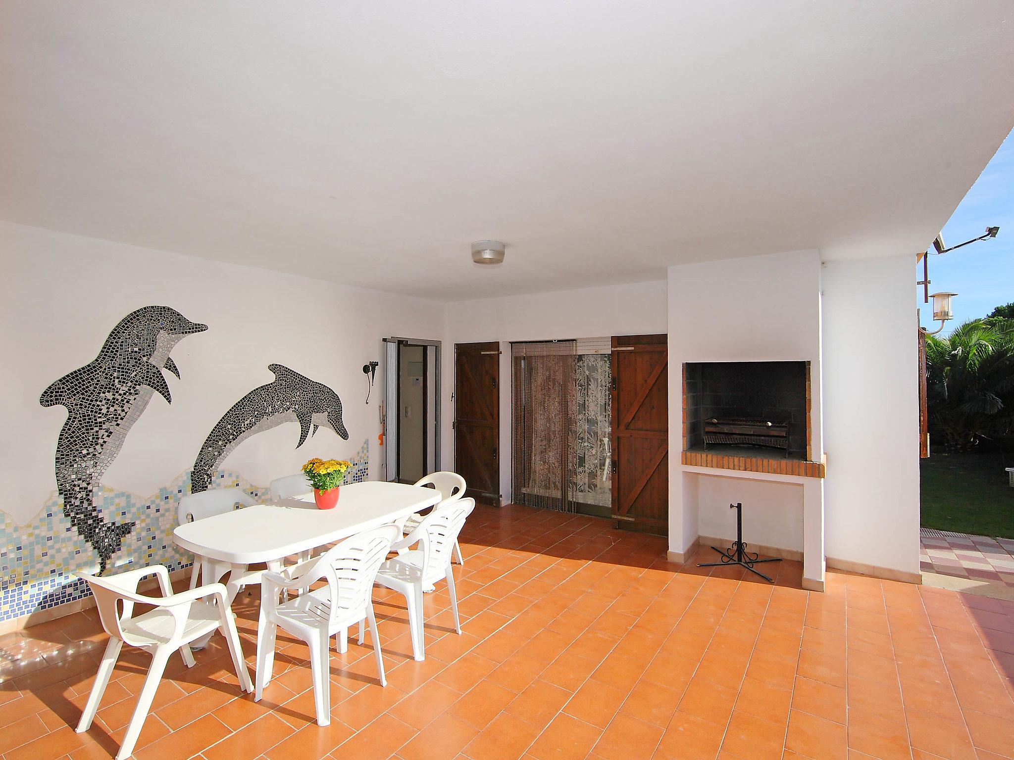 Photo 15 - 4 bedroom House in l'Escala with garden and sea view