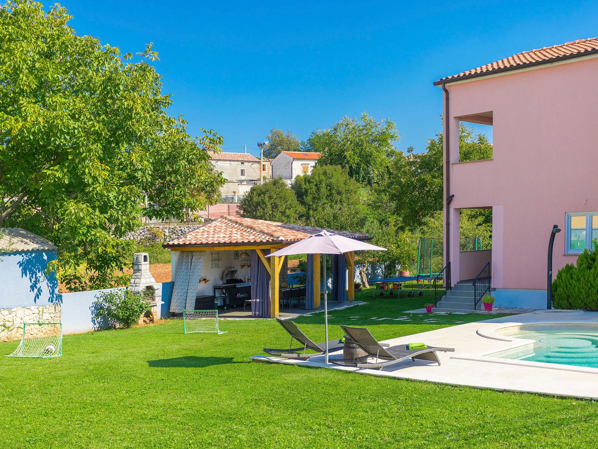 Foto 49 - Casa con 6 camere da letto a Barban con piscina privata e vista mare