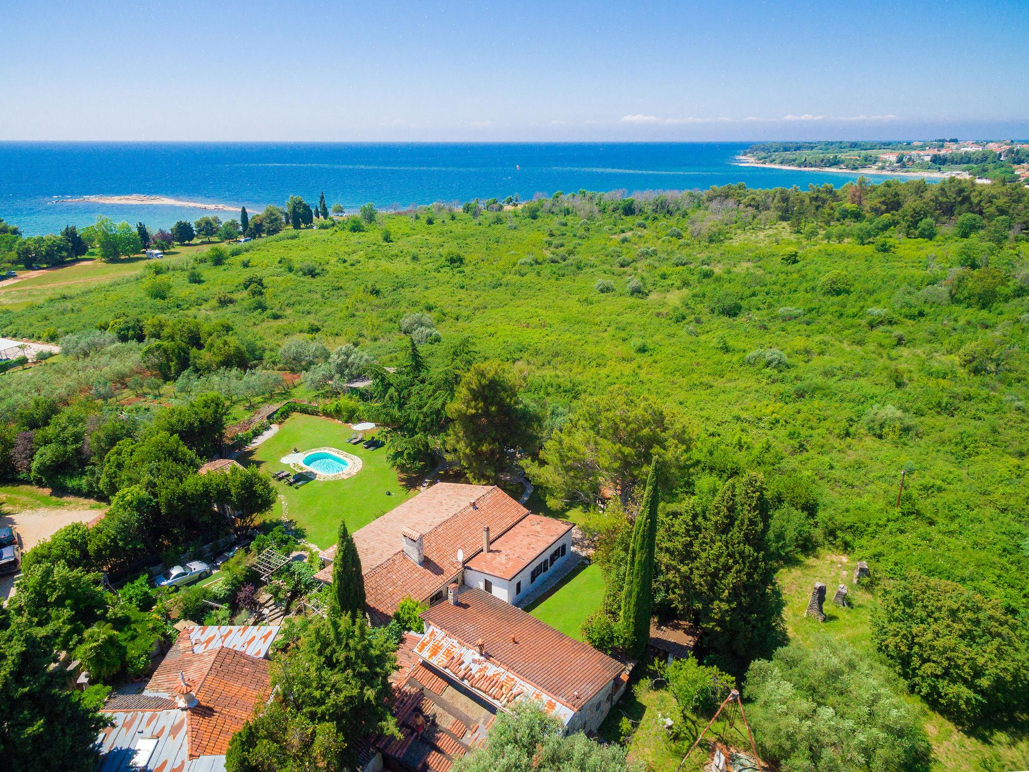 Foto 7 - Casa con 4 camere da letto a Umag con piscina privata e vista mare