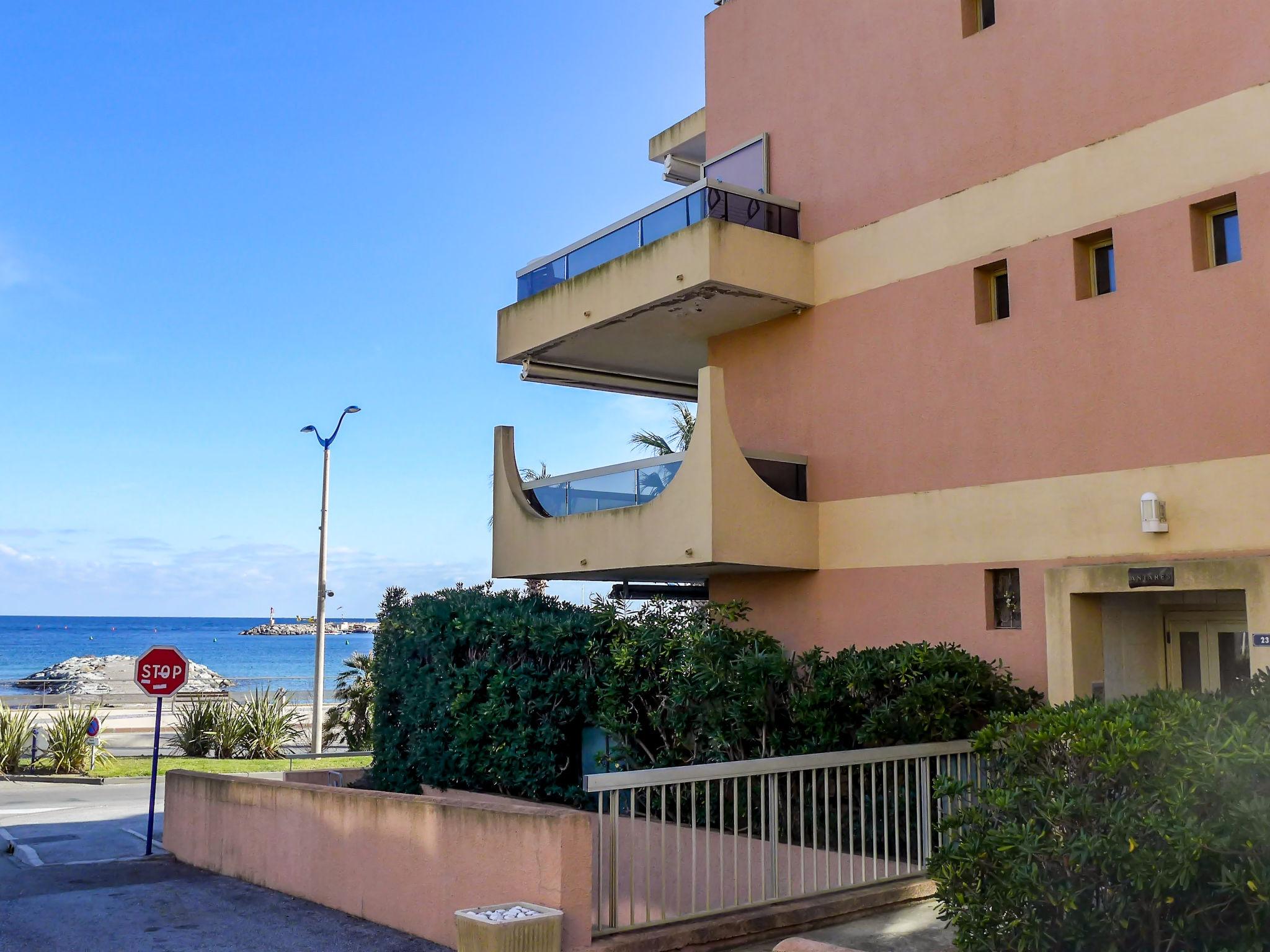 Foto 15 - Appartamento a Cavalaire-sur-Mer con terrazza e vista mare