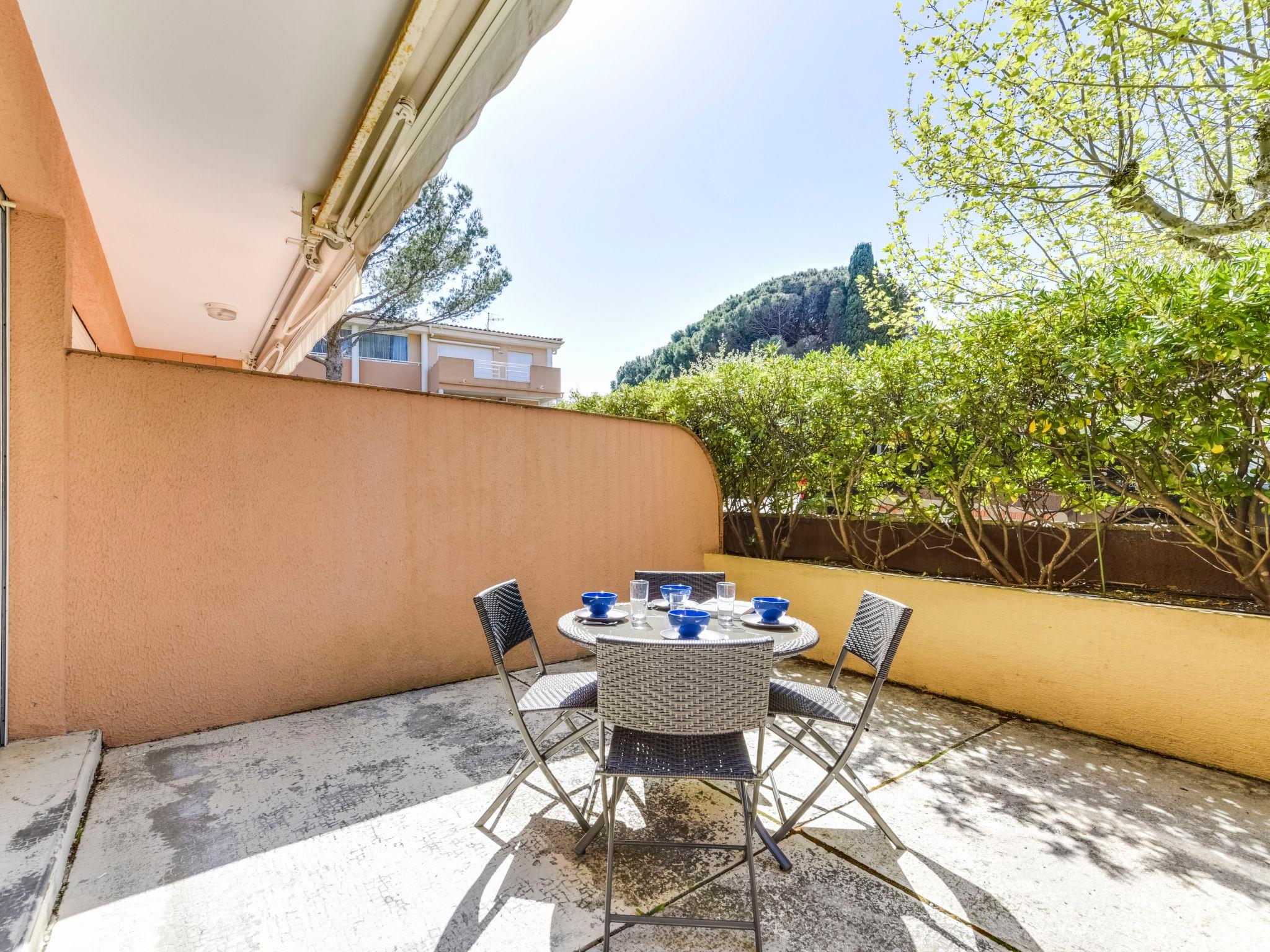 Foto 10 - Apartment in Cavalaire-sur-Mer mit terrasse und blick aufs meer