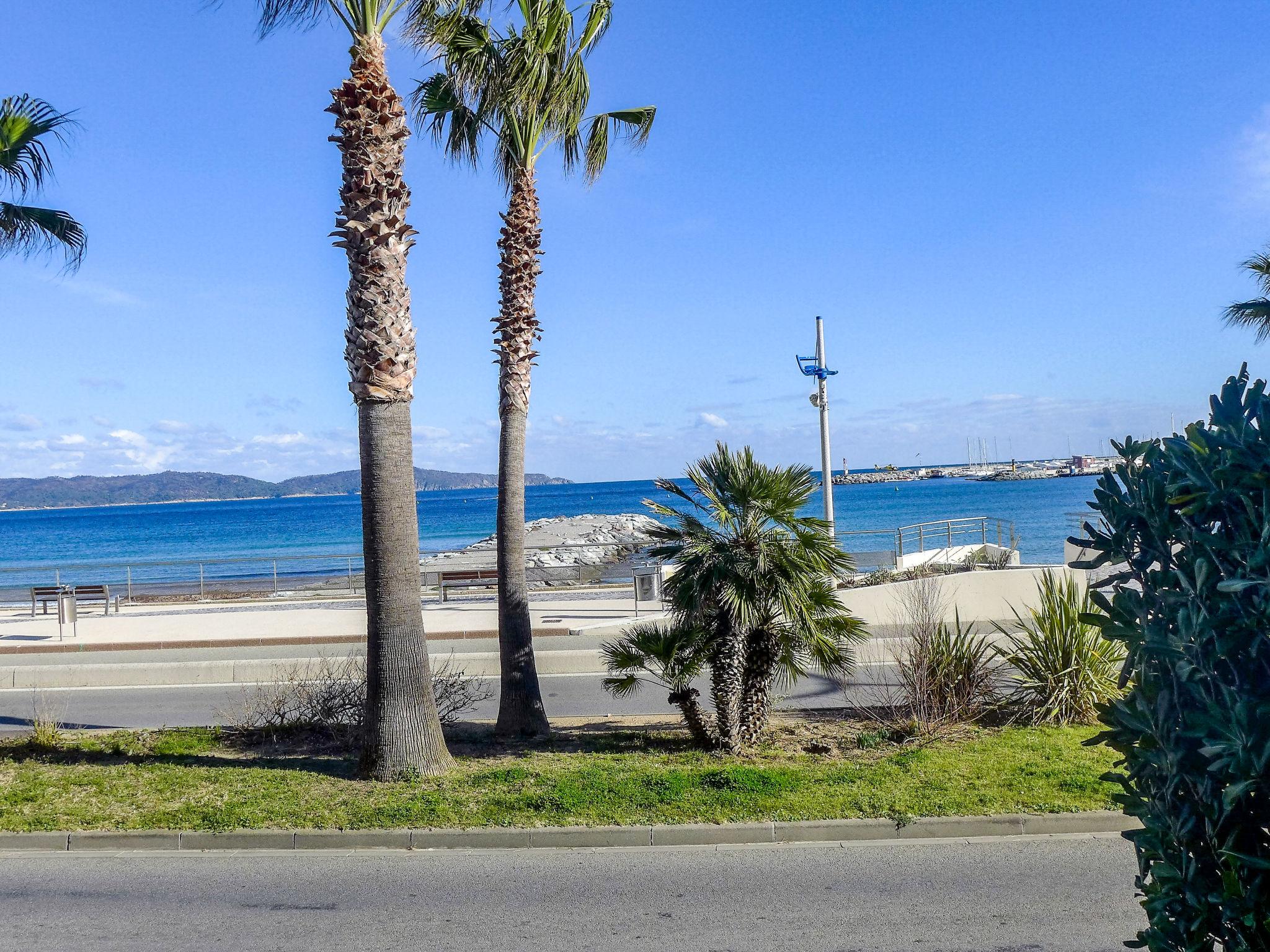 Foto 16 - Apartment in Cavalaire-sur-Mer mit terrasse und blick aufs meer