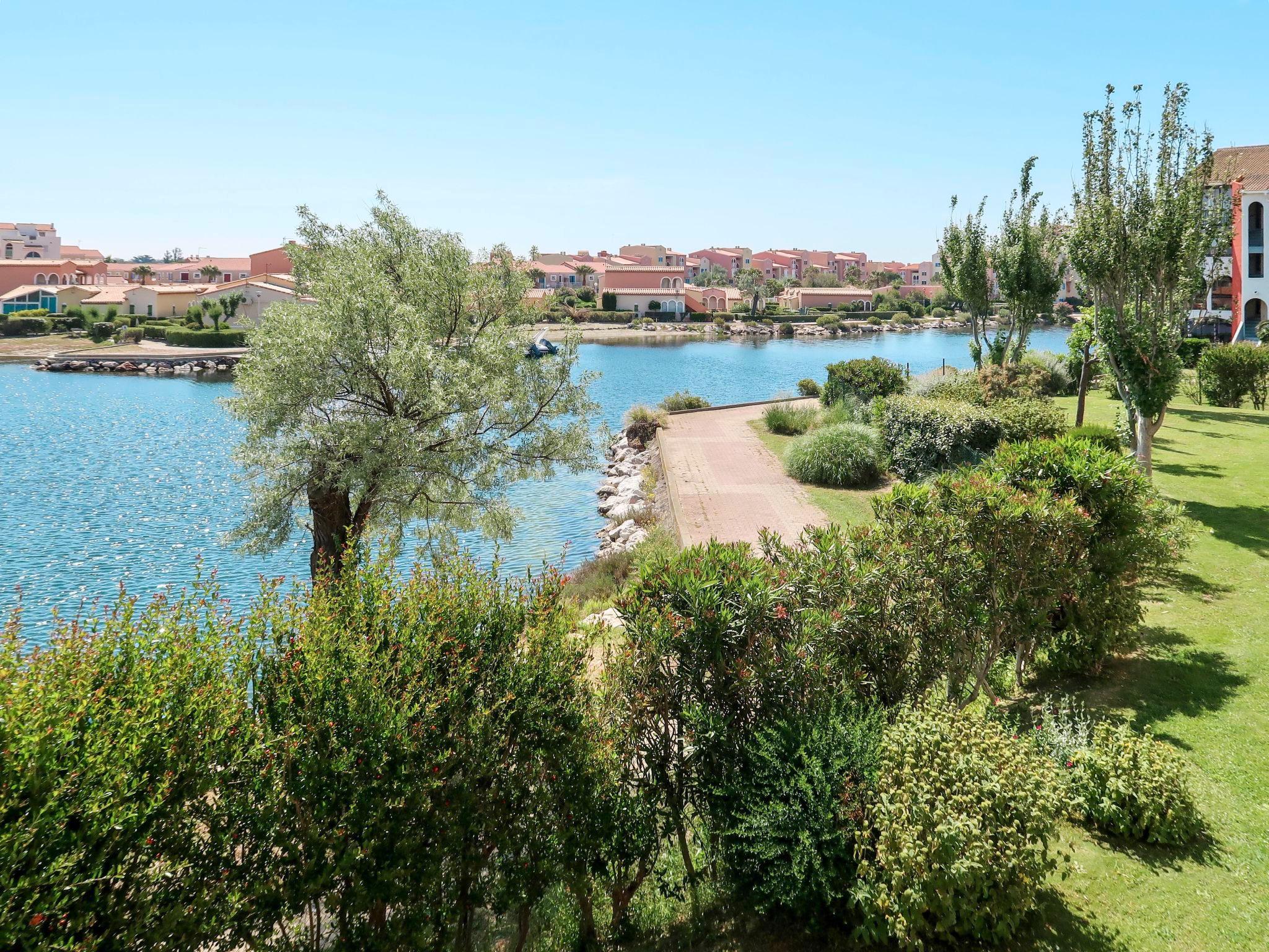 Foto 6 - Apartment mit 2 Schlafzimmern in Le Barcarès mit schwimmbad und blick aufs meer