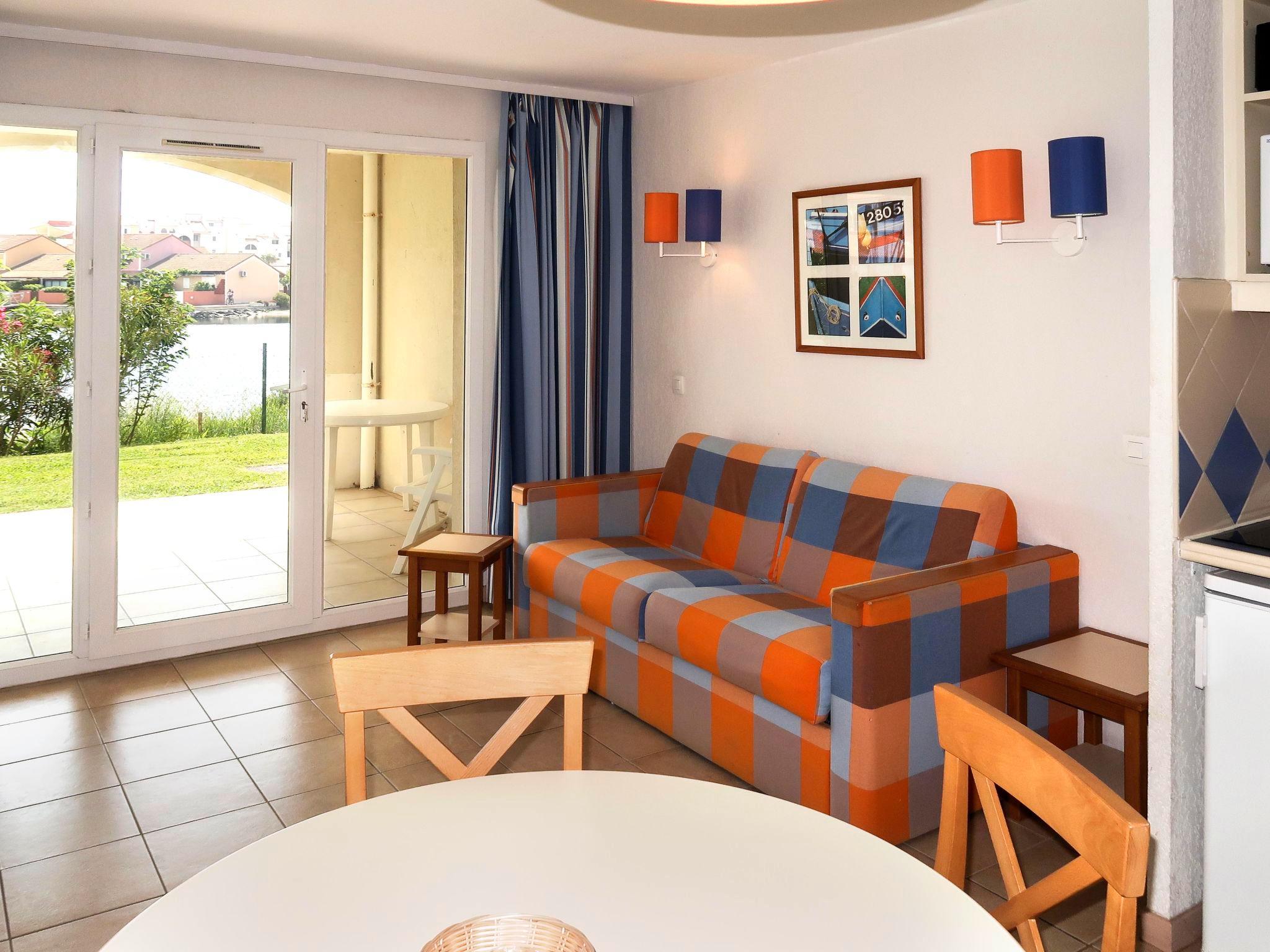 Photo 3 - Apartment in Le Barcarès with swimming pool and garden