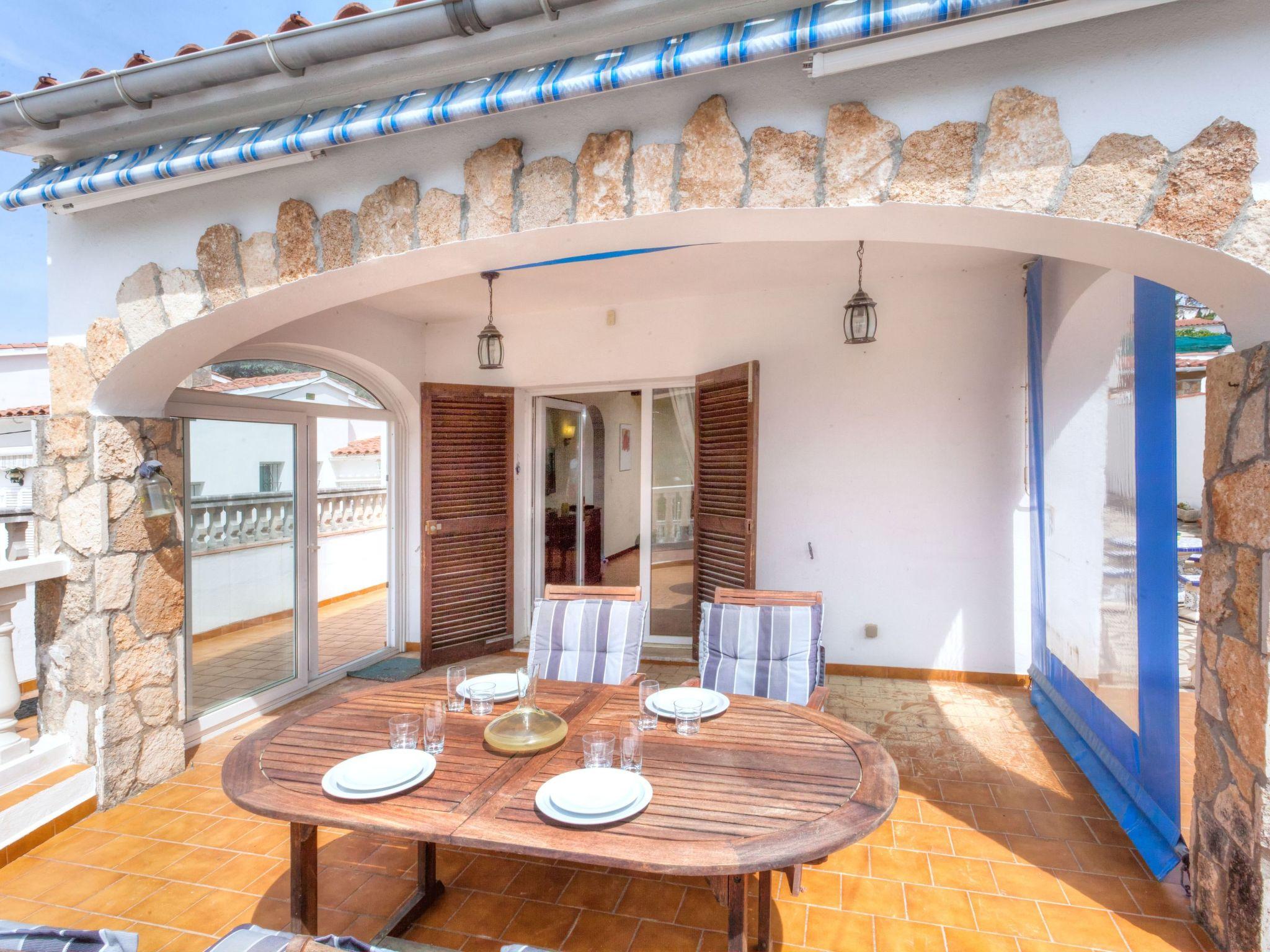 Photo 6 - 3 bedroom House in l'Escala with private pool and garden