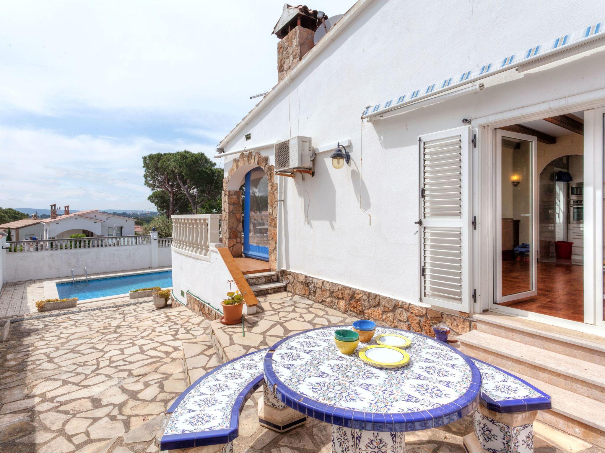 Photo 13 - Maison de 3 chambres à l'Escala avec piscine privée et vues à la mer