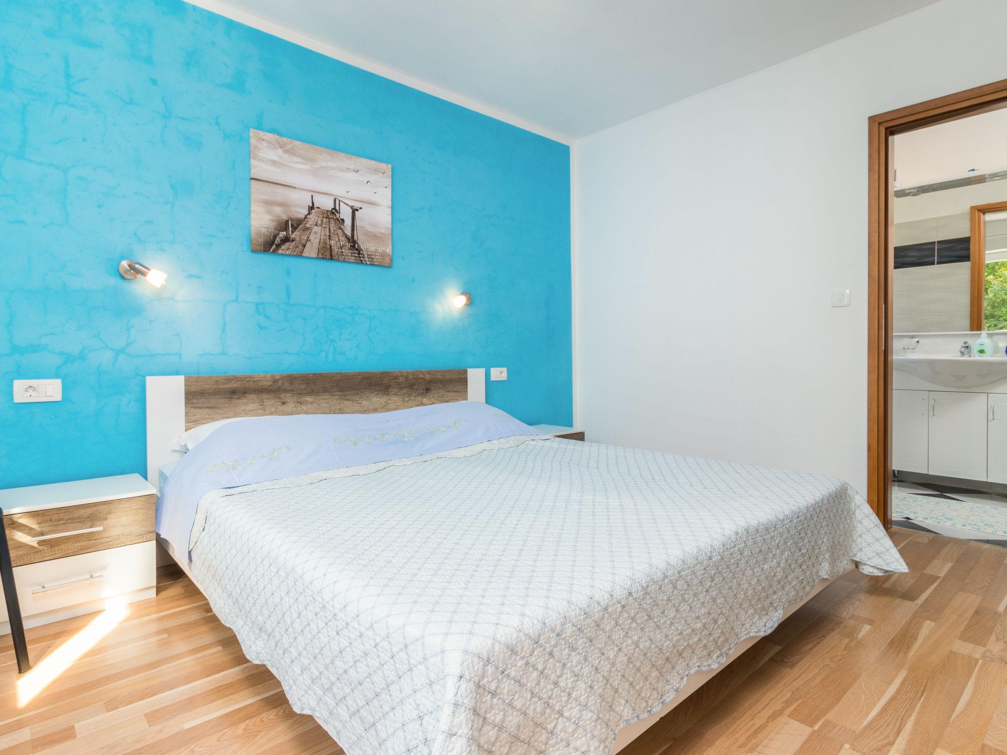 Foto 4 - Casa con 2 camere da letto a Pićan con piscina privata e terrazza