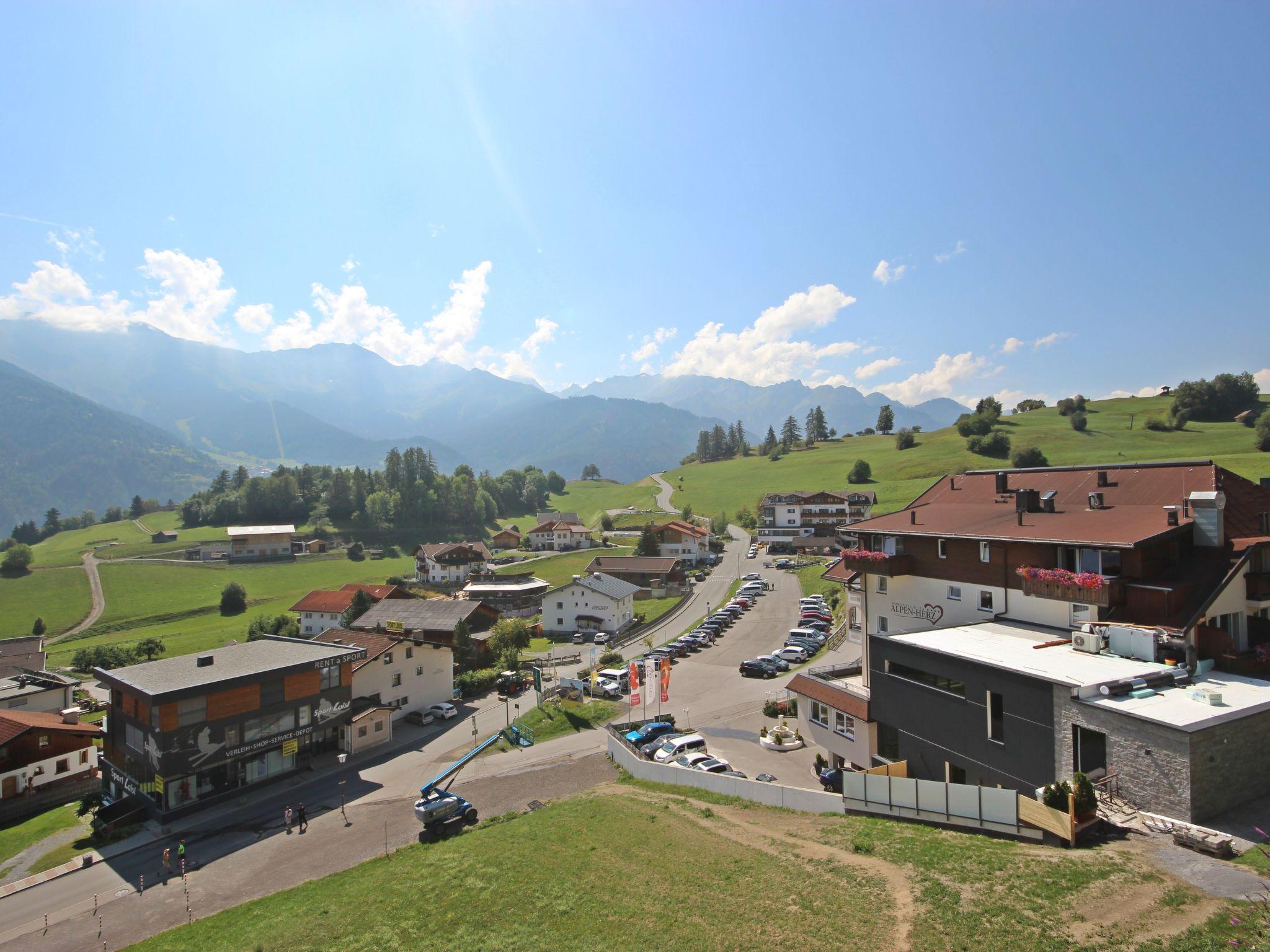 Foto 46 - Appartamento con 3 camere da letto a Ladis con terrazza