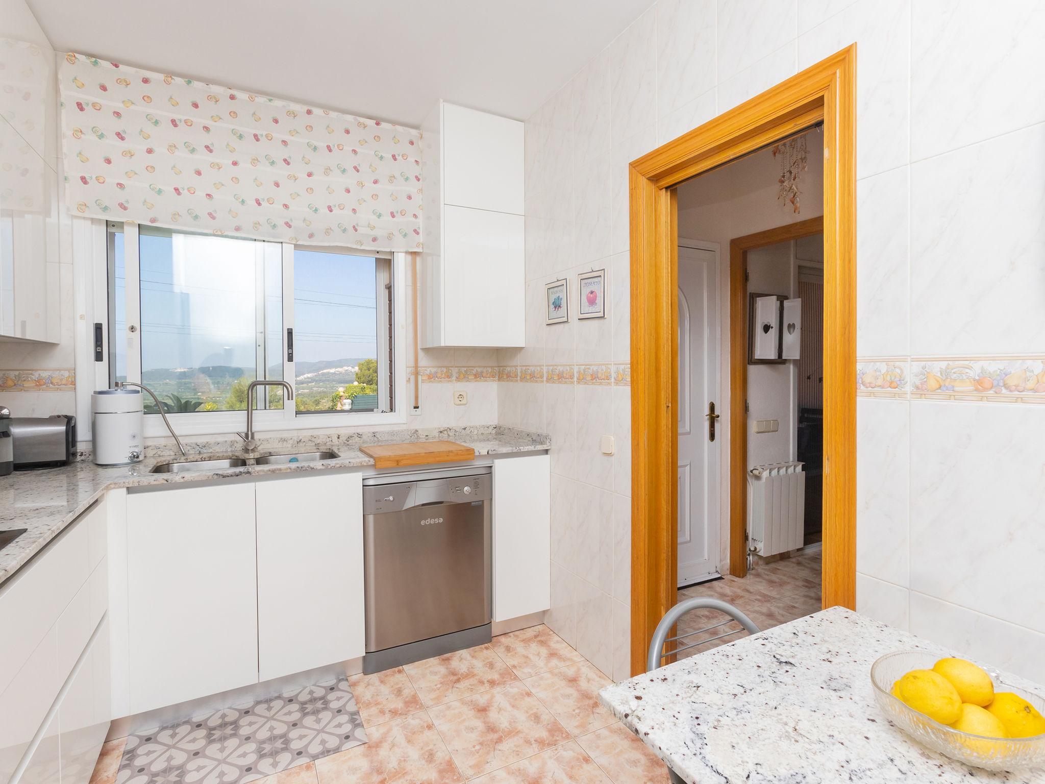 Photo 12 - 4 bedroom House in El Vendrell with private pool and garden