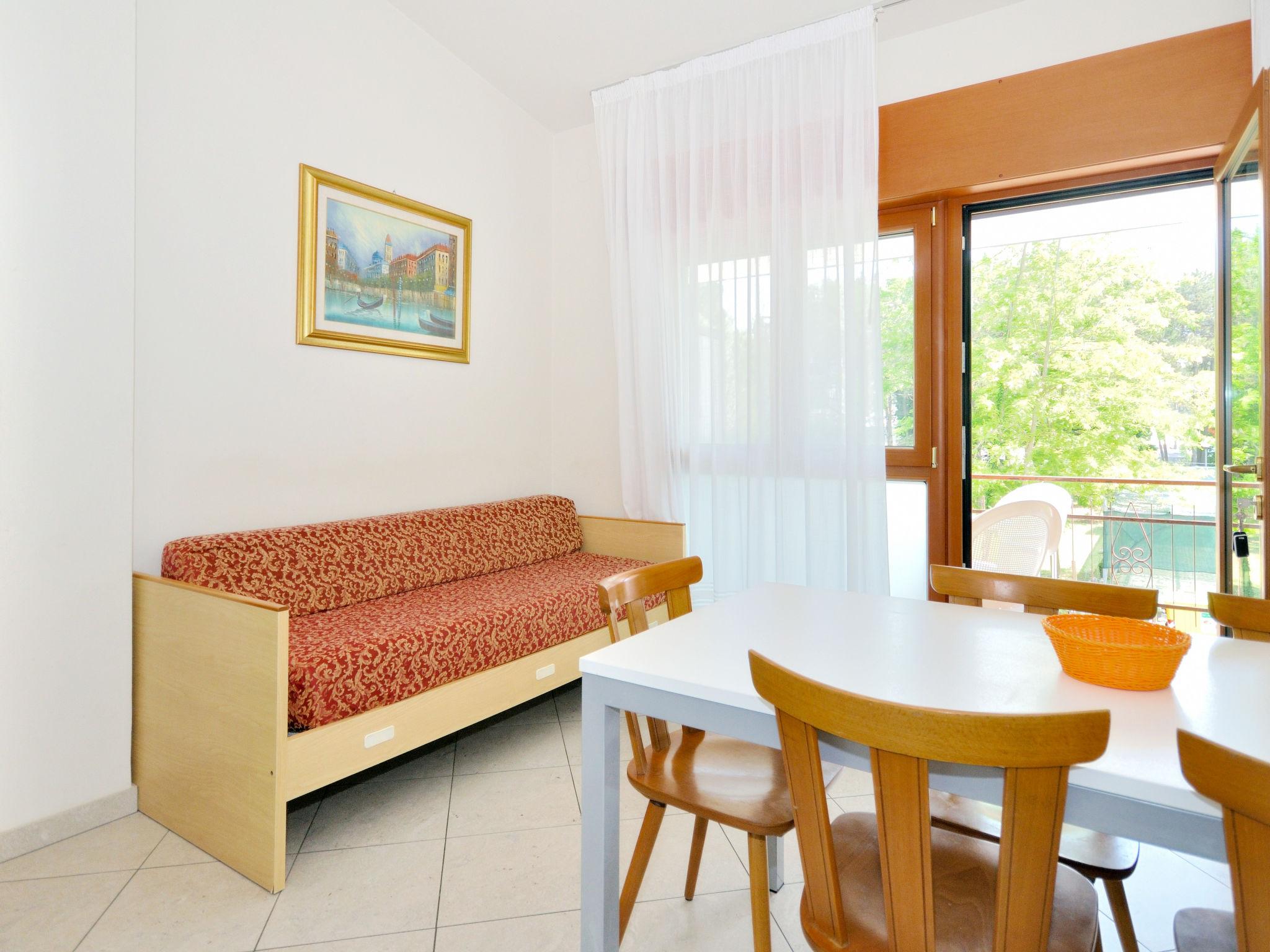 Photo 4 - 2 bedroom Apartment in San Michele al Tagliamento with terrace and sea view