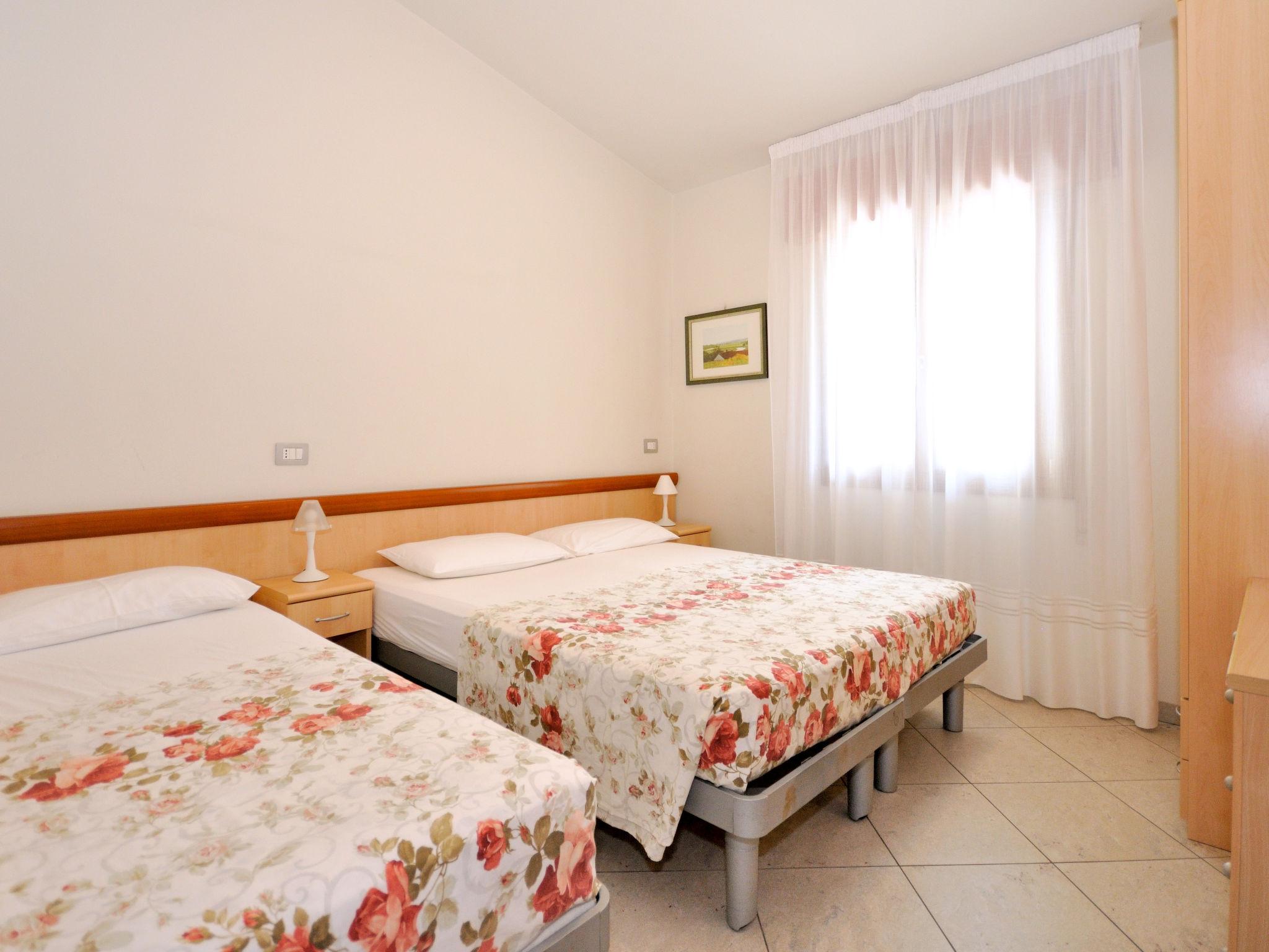 Photo 10 - 2 bedroom Apartment in San Michele al Tagliamento with garden and terrace