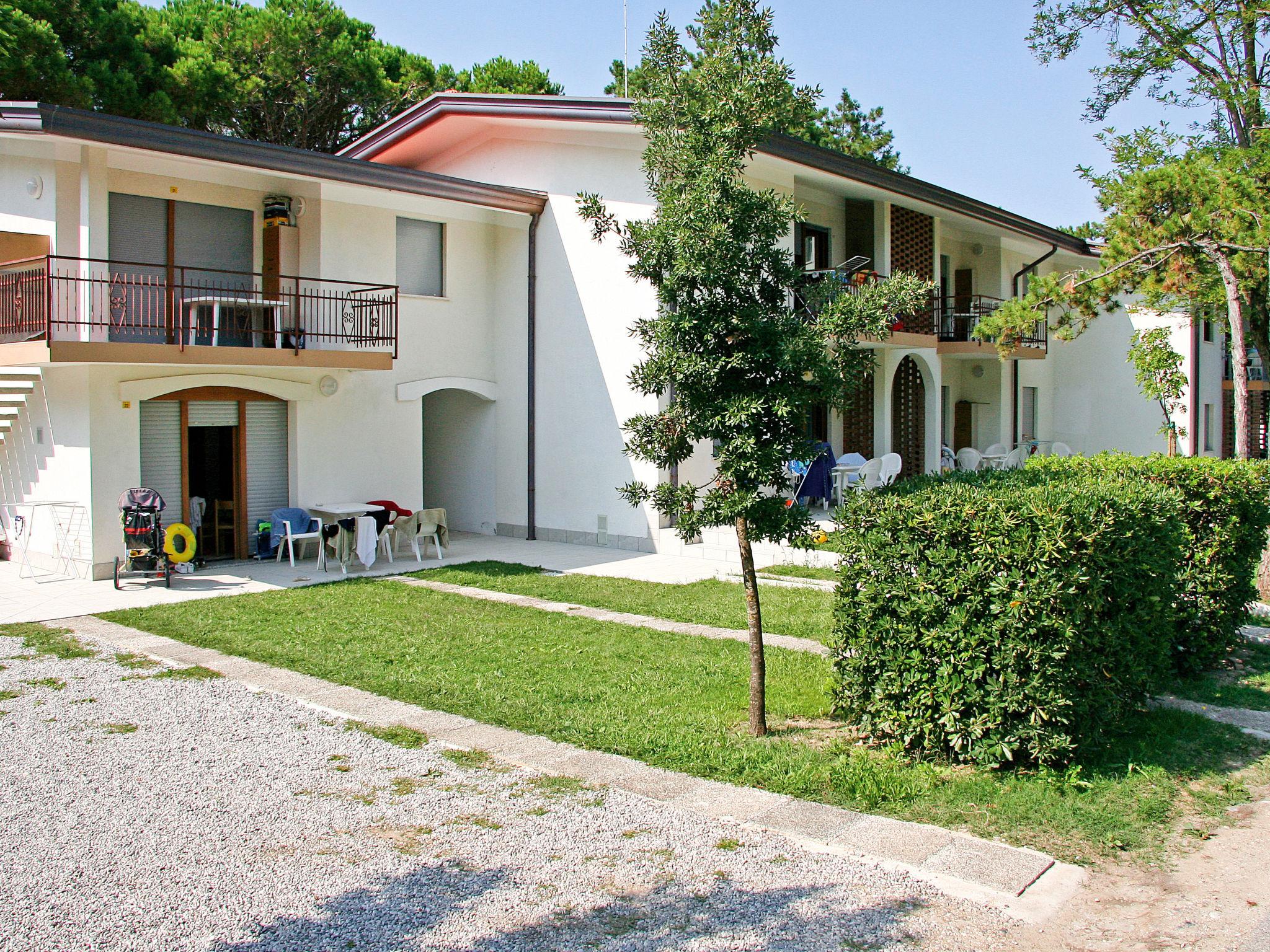 Photo 1 - Appartement de 2 chambres à San Michele al Tagliamento avec terrasse et vues à la mer