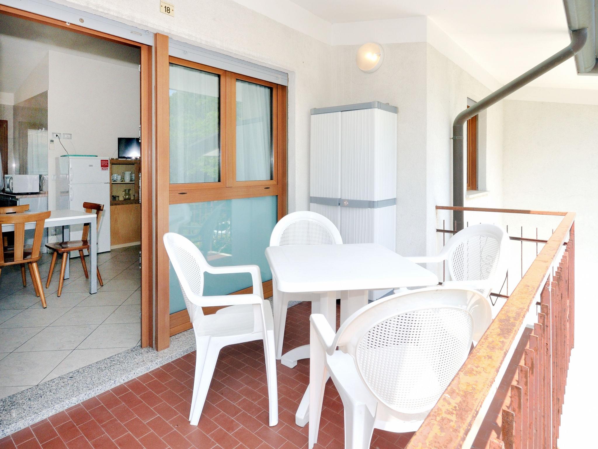 Photo 12 - 2 bedroom Apartment in San Michele al Tagliamento with garden and terrace