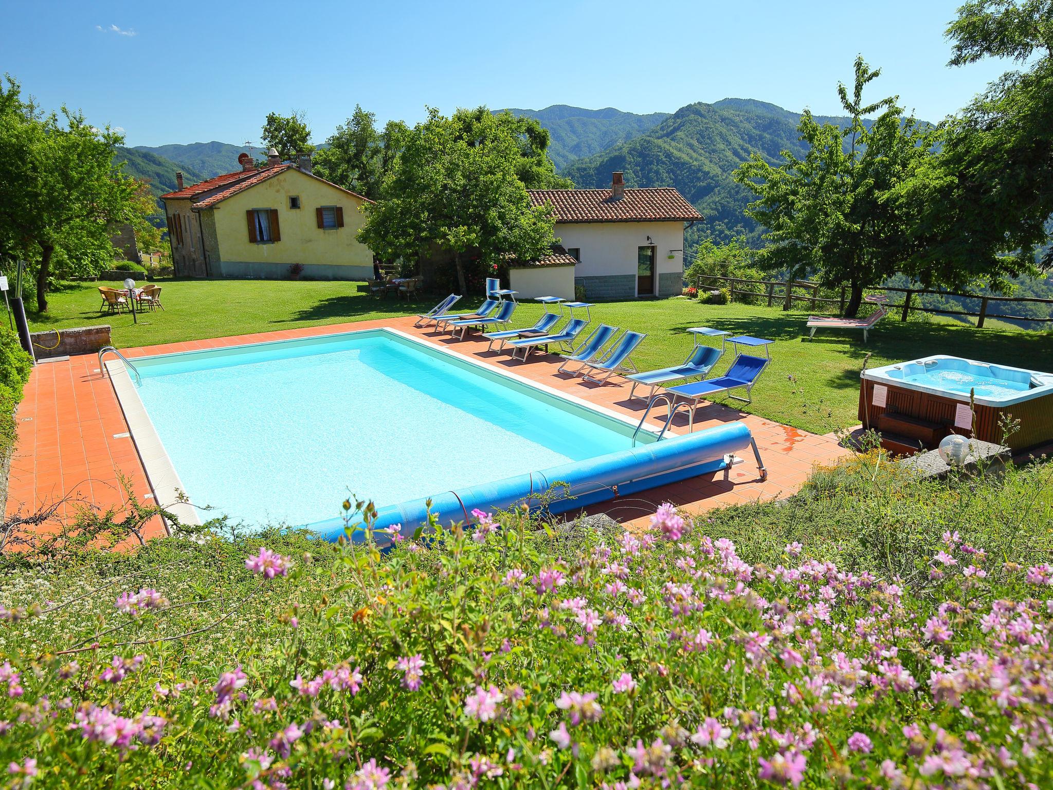 Foto 10 - Appartamento con 2 camere da letto a Marradi con piscina e giardino