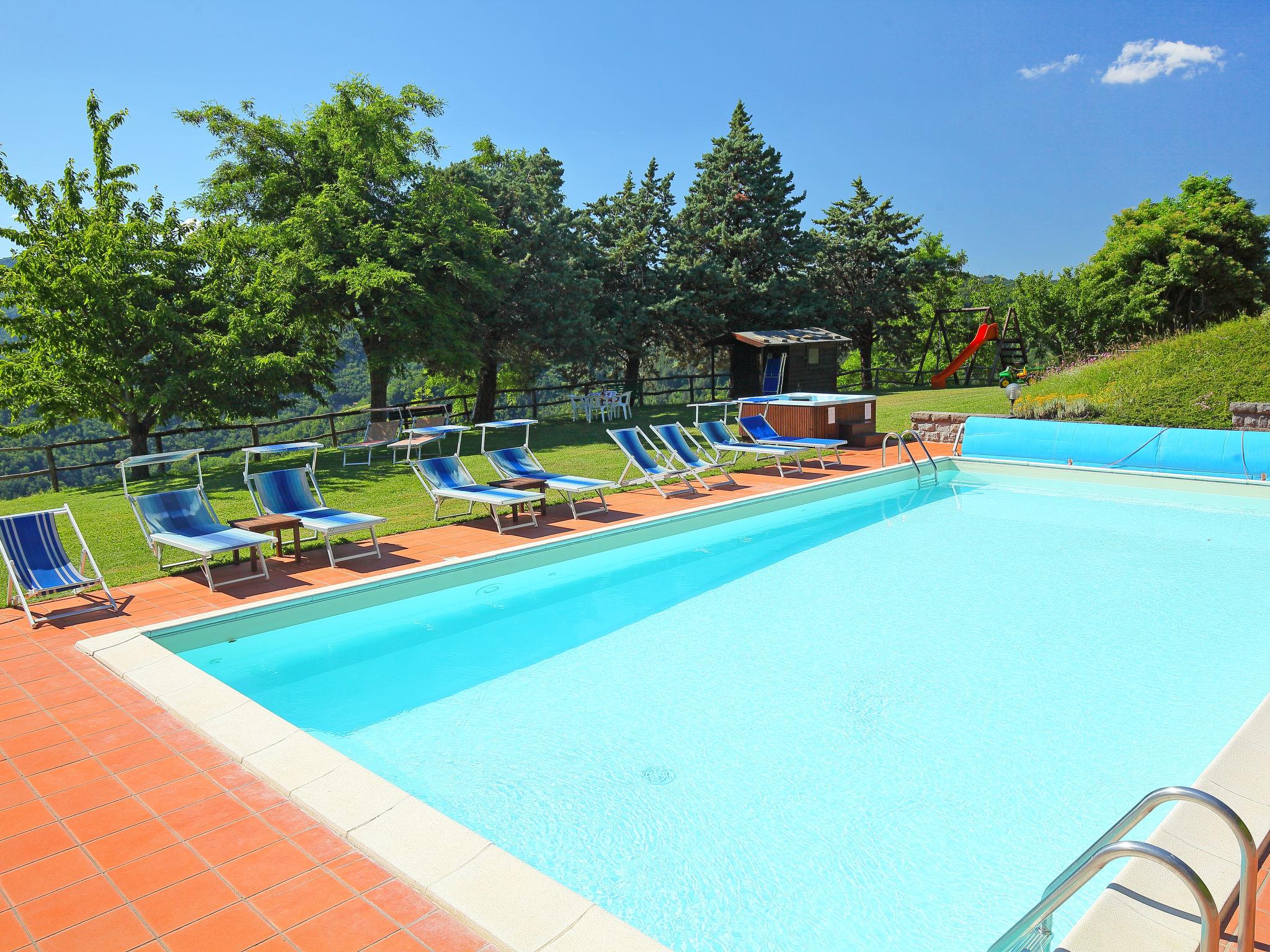Photo 21 - 2 bedroom Apartment in Marradi with swimming pool