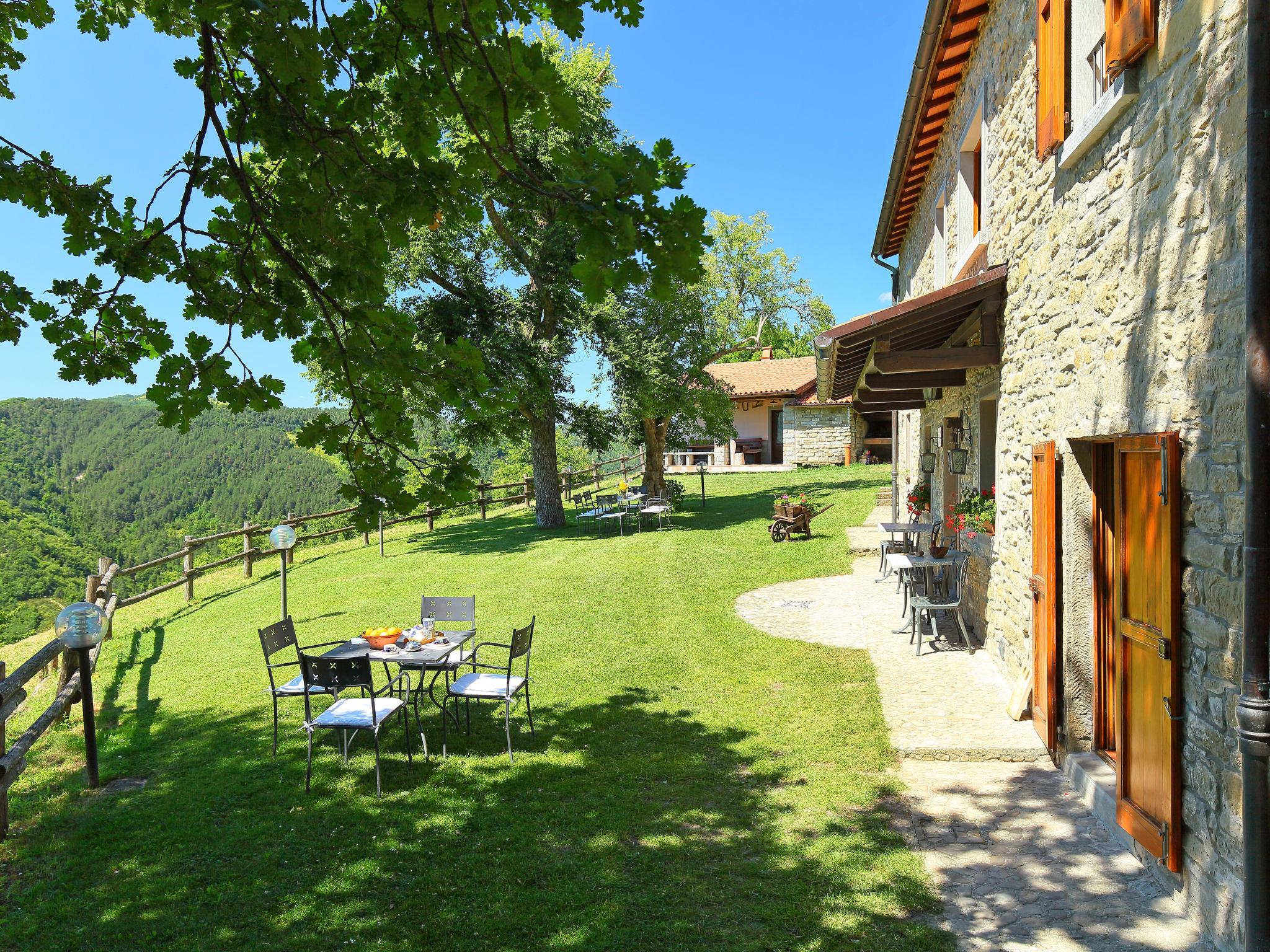 Foto 3 - Appartamento con 2 camere da letto a Marradi con piscina e giardino