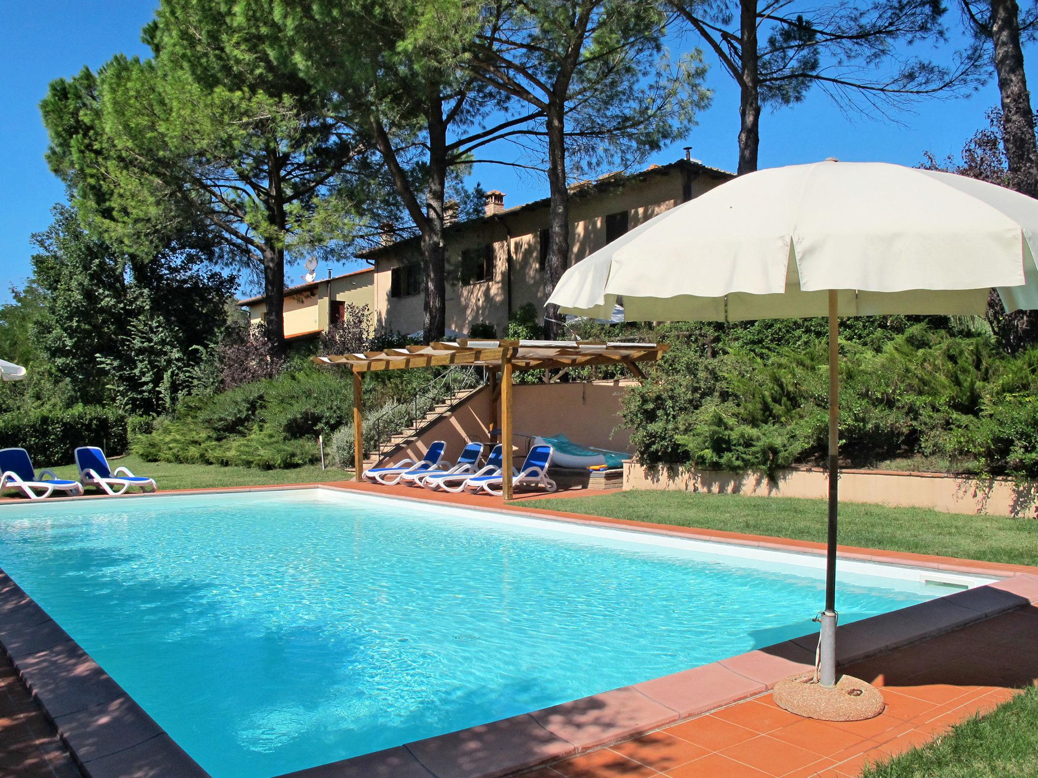 Foto 40 - Apartamento de 3 habitaciones en Montespertoli con piscina y jardín