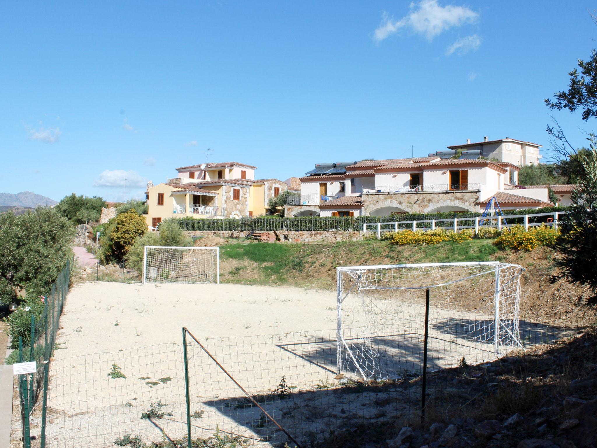 Foto 12 - Appartamento con 2 camere da letto a Budoni con piscina e giardino