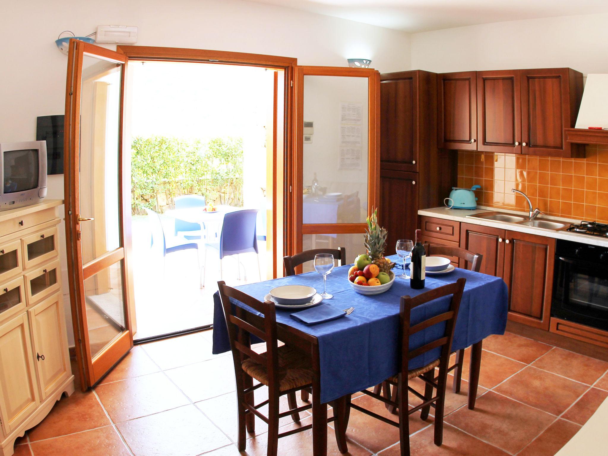 Photo 4 - 2 bedroom Apartment in Budoni with swimming pool and garden