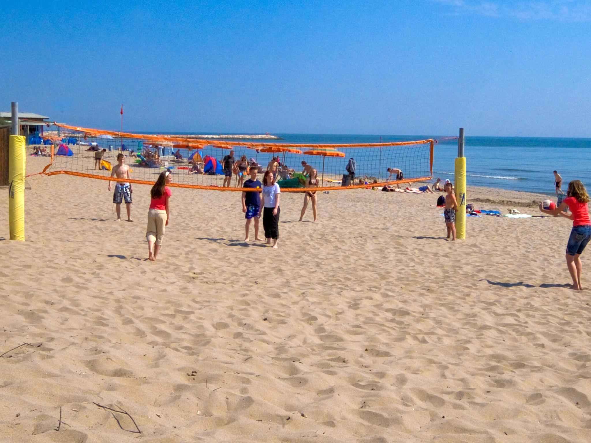 Foto 5 - Haus mit 3 Schlafzimmern in Rosolina mit schwimmbad und blick aufs meer