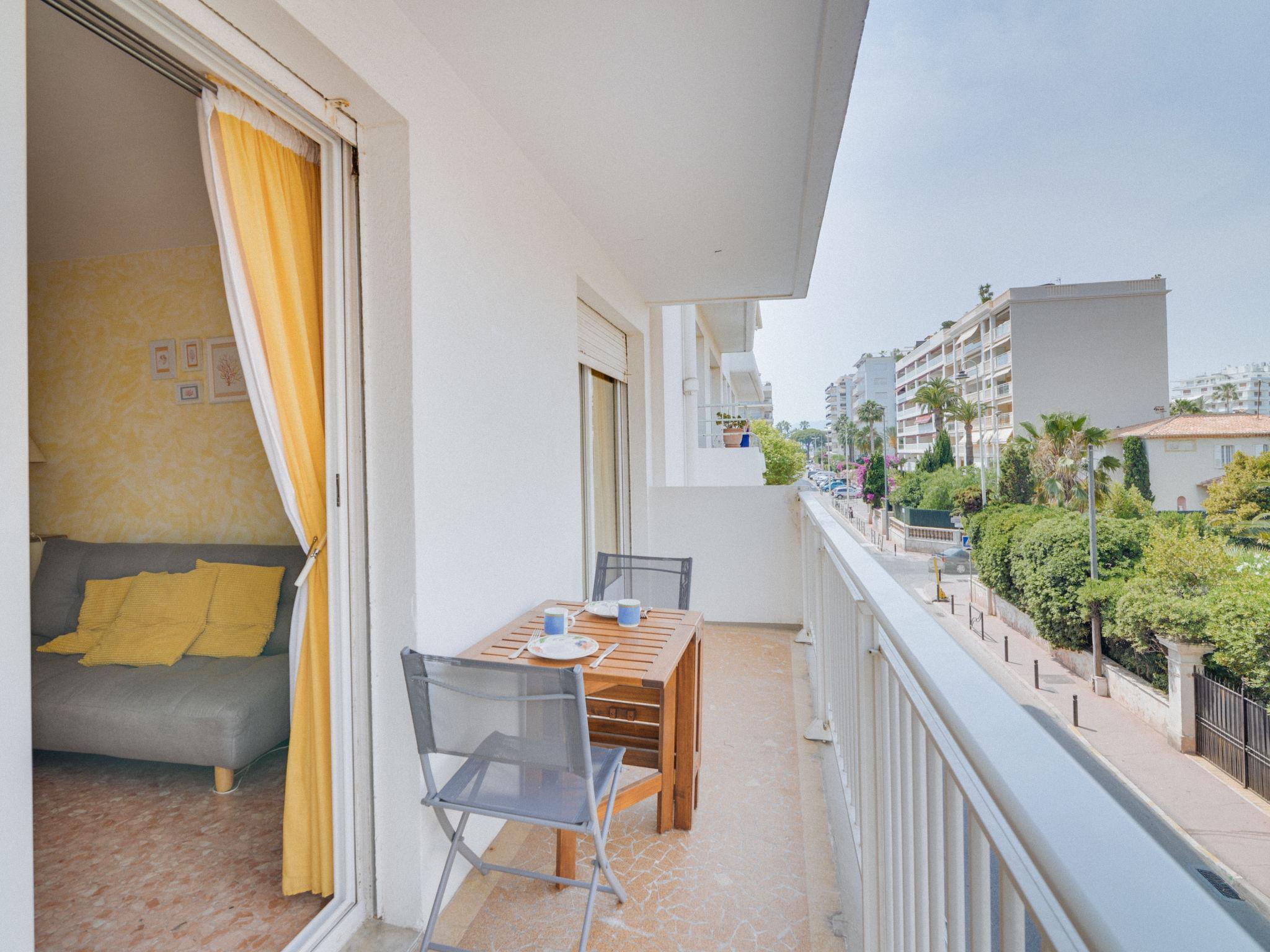 Foto 19 - Apartment mit 1 Schlafzimmer in Cannes mit blick aufs meer