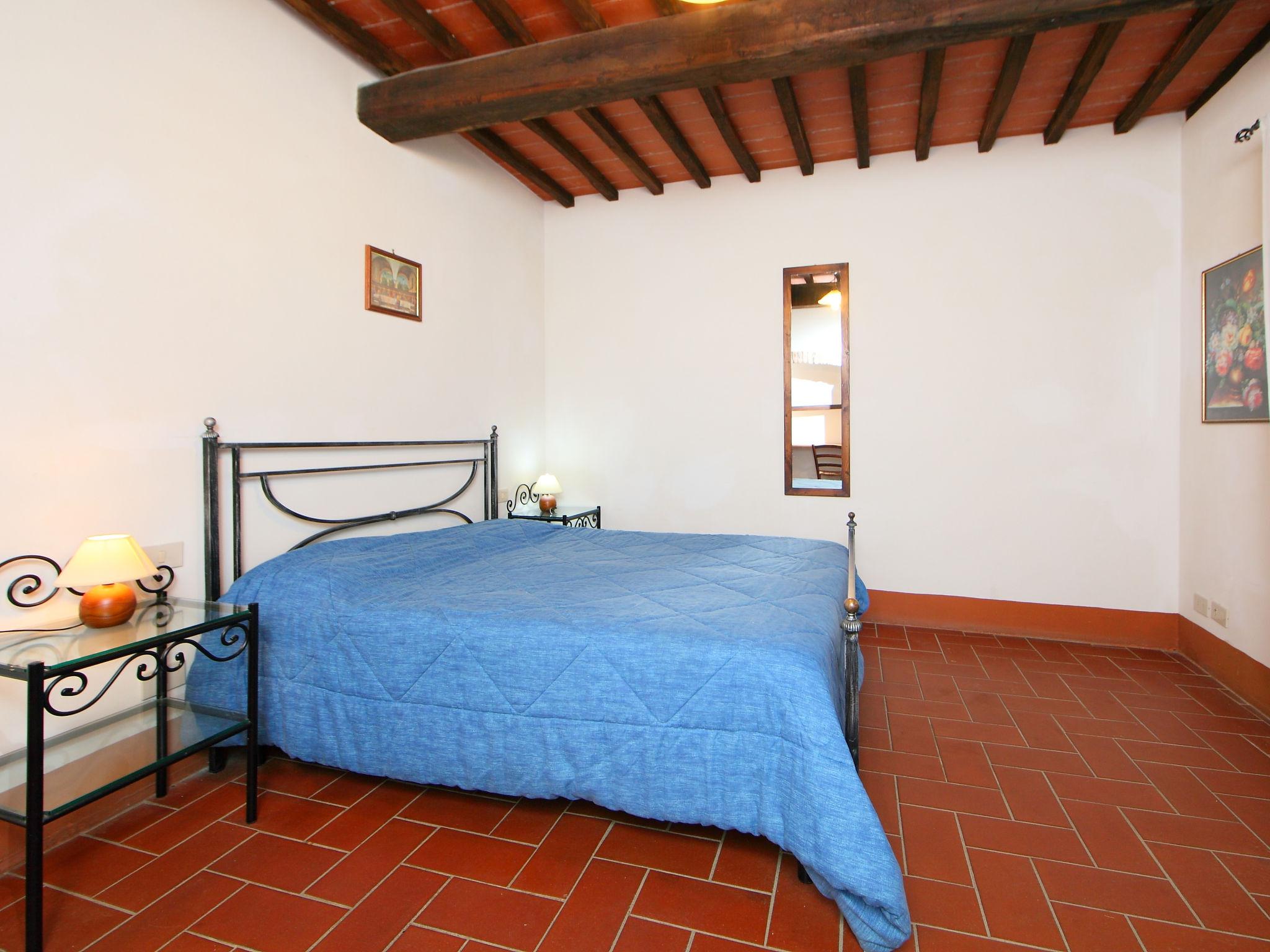 Foto 5 - Apartamento de 2 quartos em Gaiole in Chianti com piscina e jardim