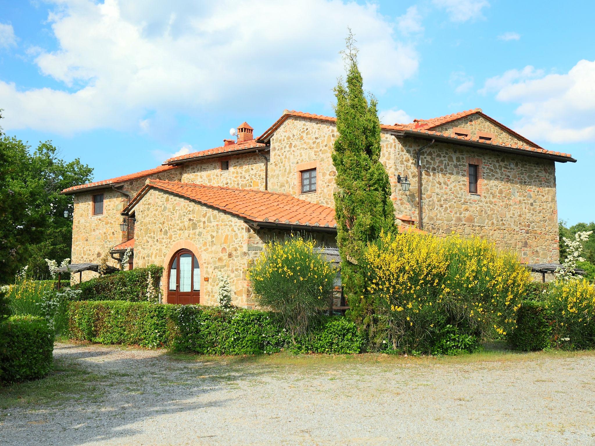 Foto 7 - Appartamento con 2 camere da letto a Gaiole in Chianti con piscina e giardino