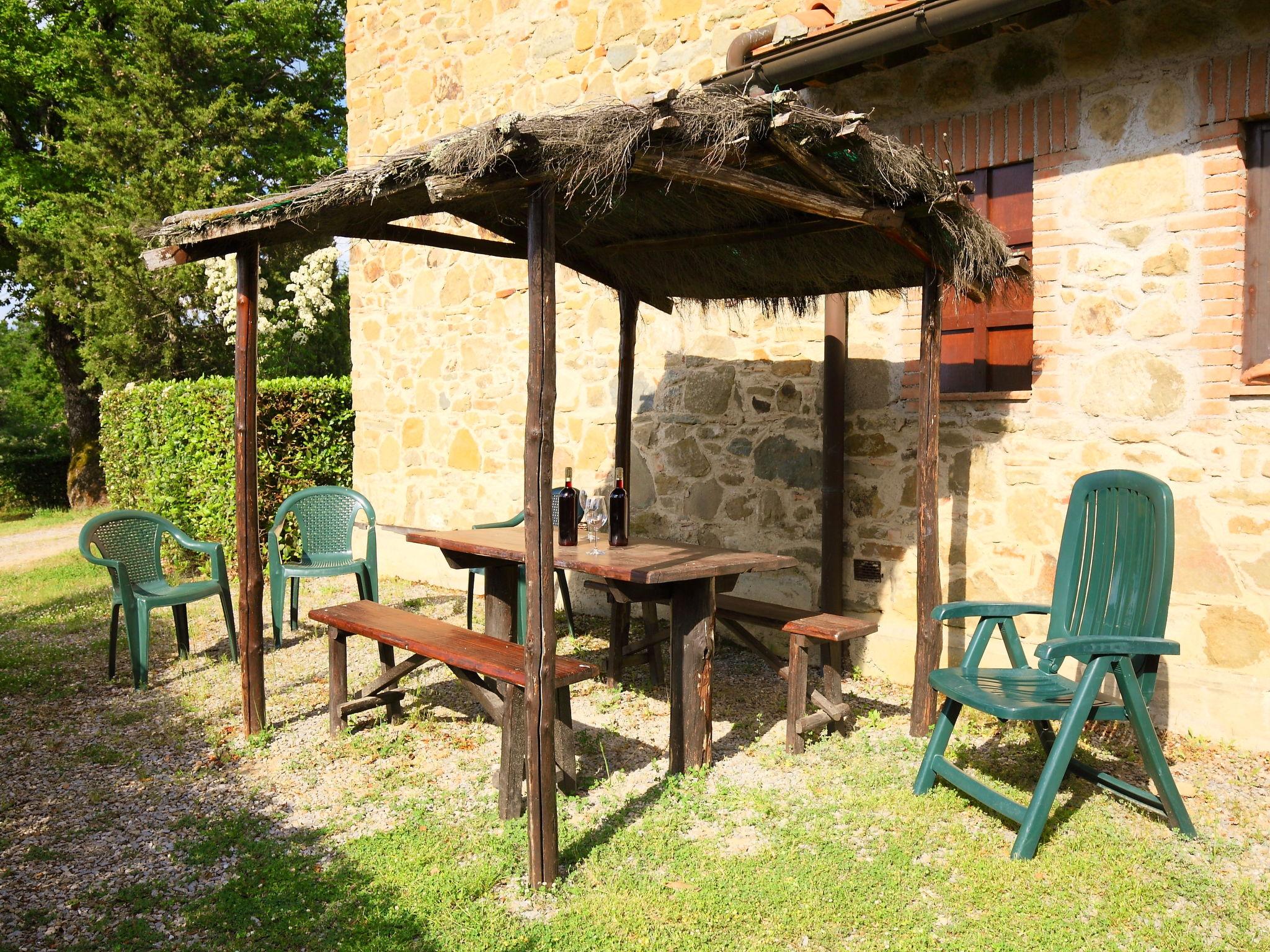 Photo 14 - Appartement de 2 chambres à Gaiole in Chianti avec piscine et jardin