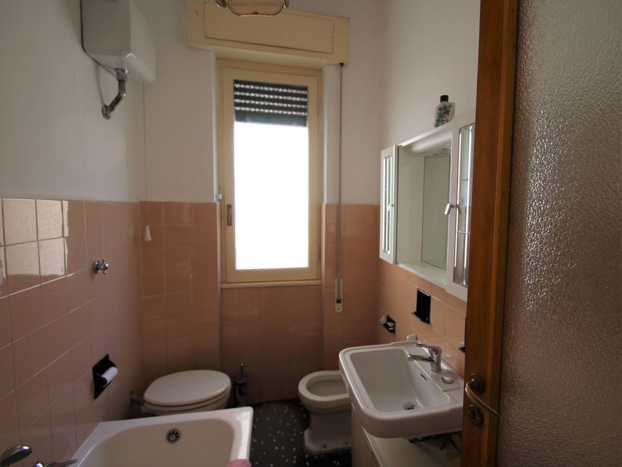 Foto 15 - Appartamento con 2 camere da letto a Rapallo con vista mare