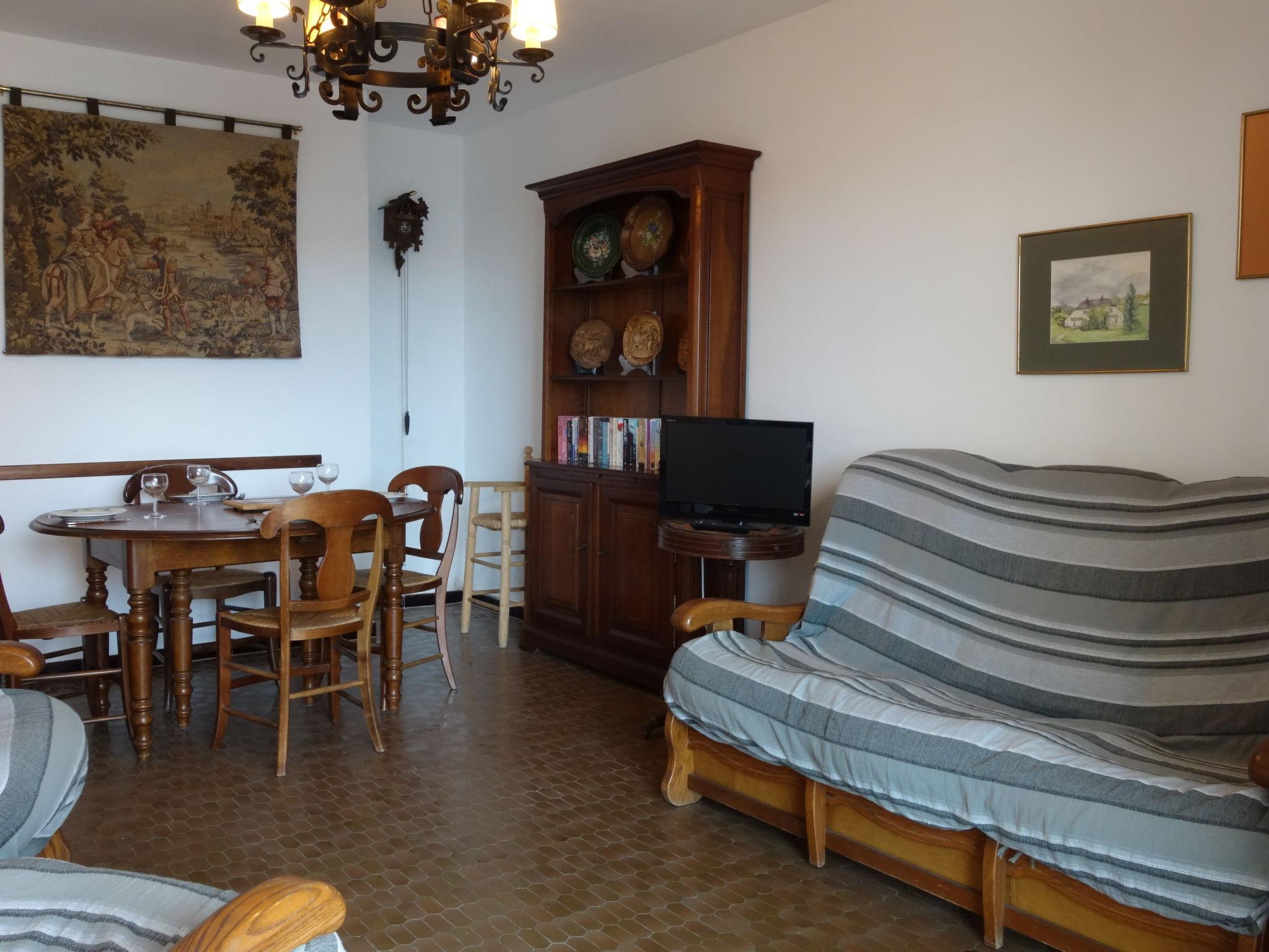 Photo 7 - 2 bedroom Apartment in Collioure with terrace and sea view