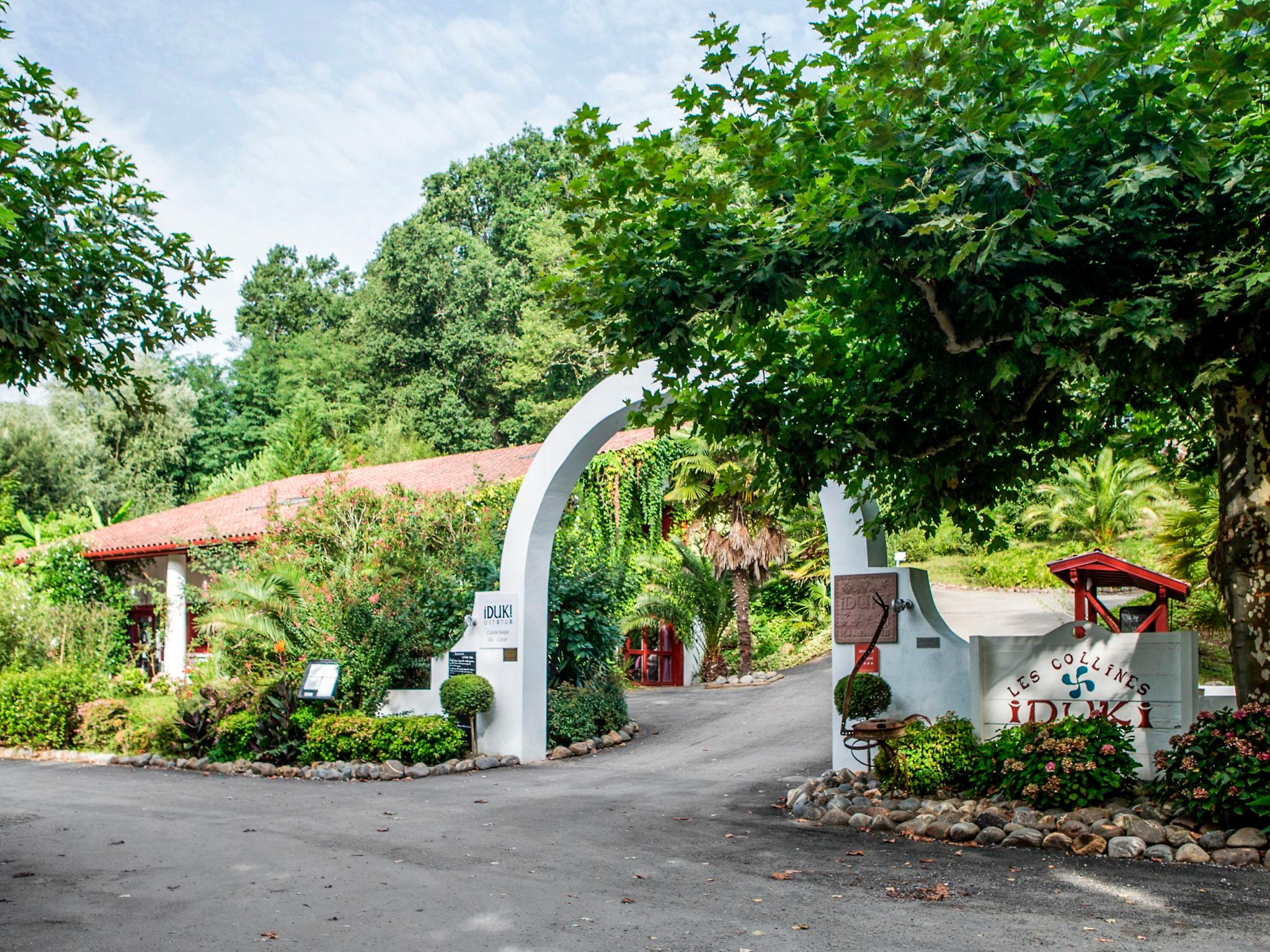 Photo 8 - 1 bedroom Apartment in La Bastide-Clairence with swimming pool and garden