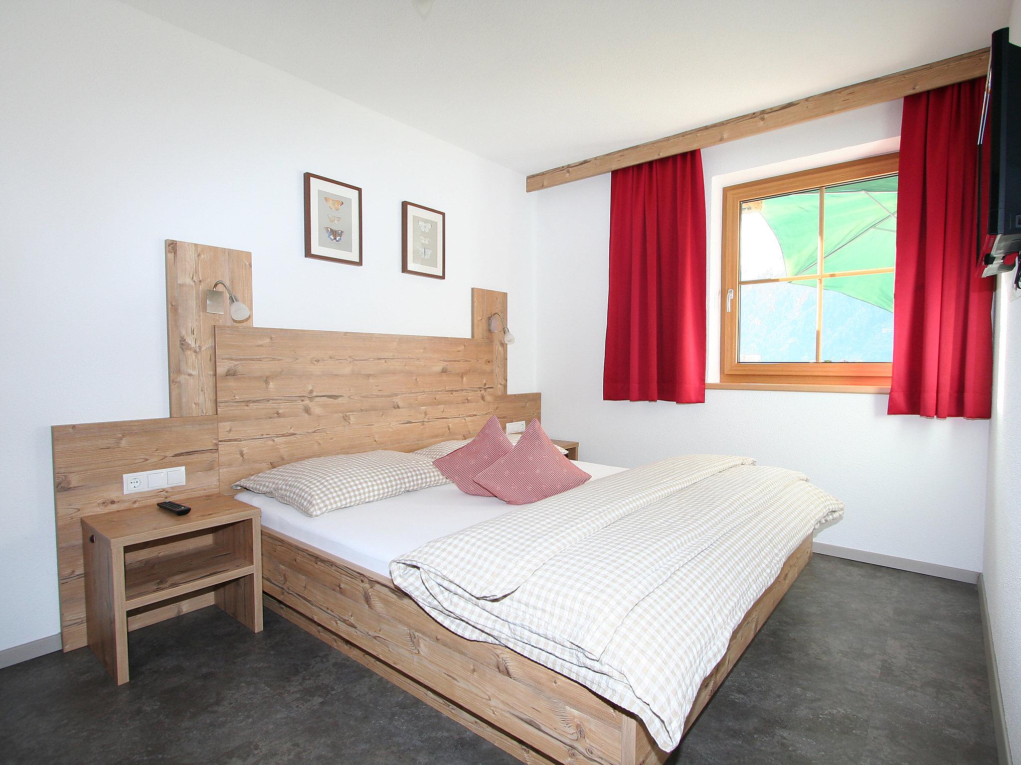 Foto 10 - Appartamento con 2 camere da letto a Längenfeld con giardino e vista sulle montagne