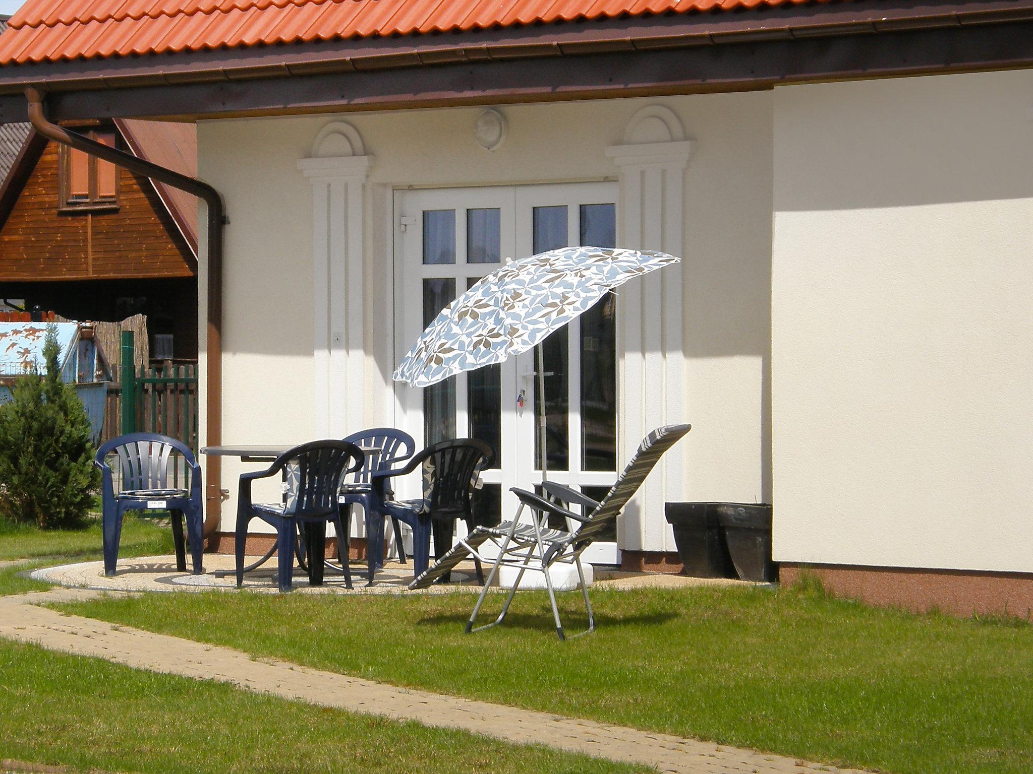 Photo 2 - Maison de 2 chambres à Wicko avec jardin et vues à la mer