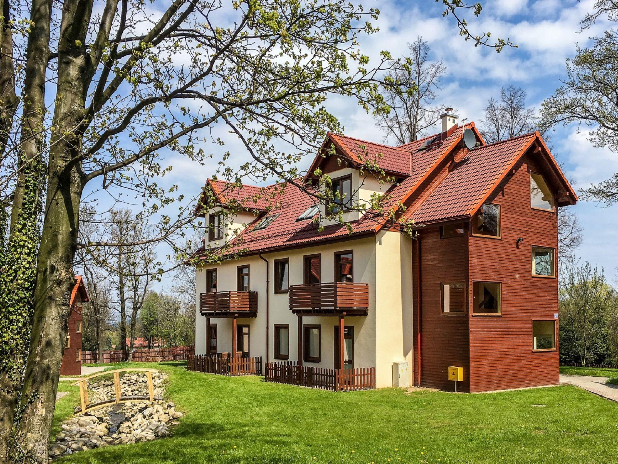 Foto 1 - Apartamento de 2 quartos em Karpacz com jardim e terraço