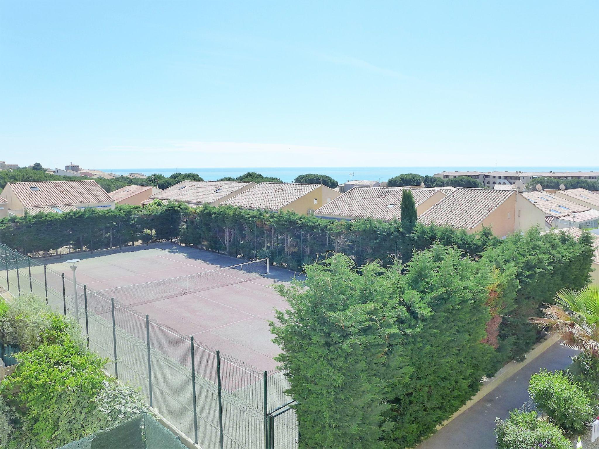 Photo 18 - Maison de 1 chambre à Fleury avec piscine et vues à la mer