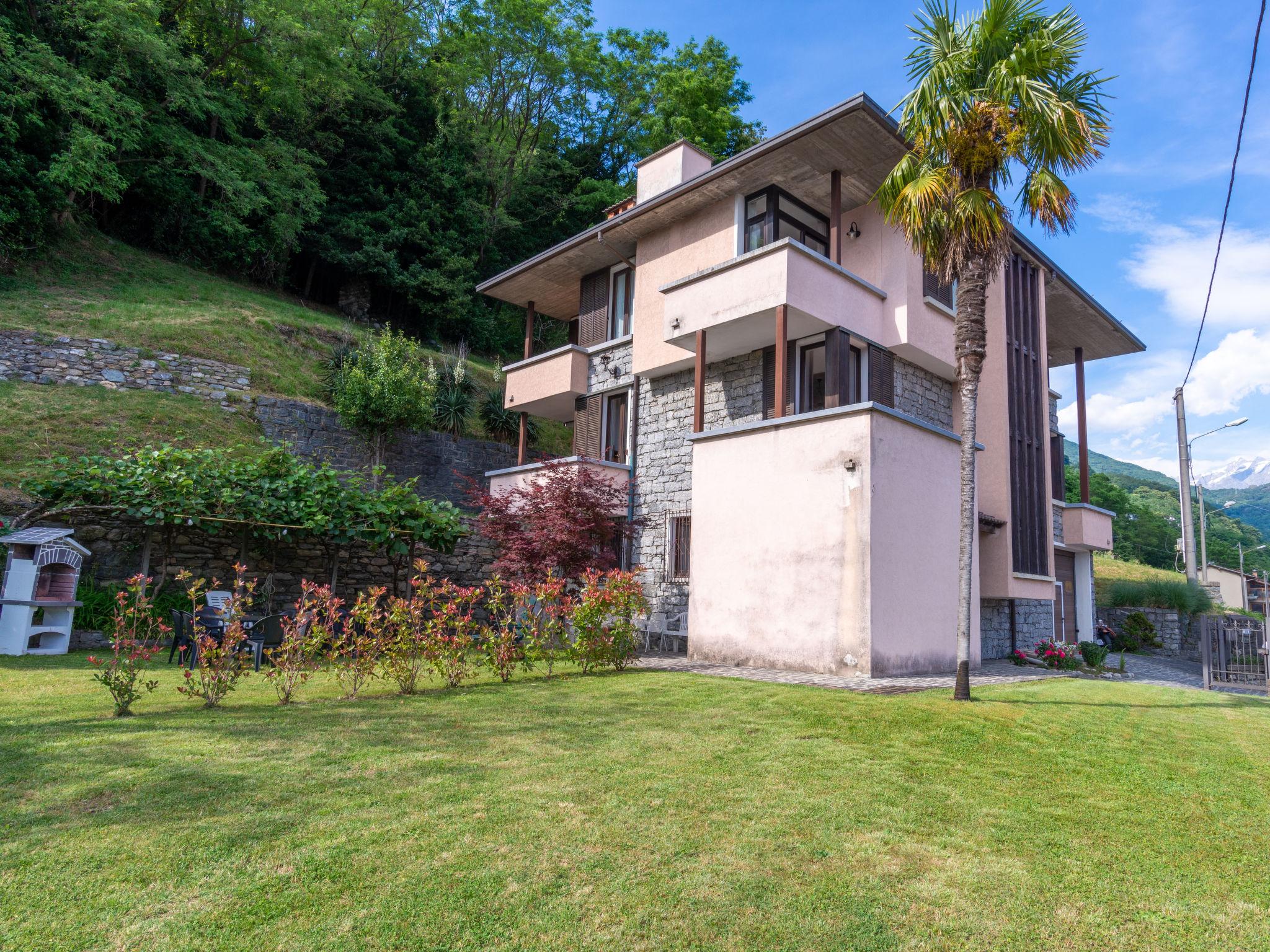 Foto 46 - Casa de 6 quartos em Gera Lario com jardim e vista para a montanha